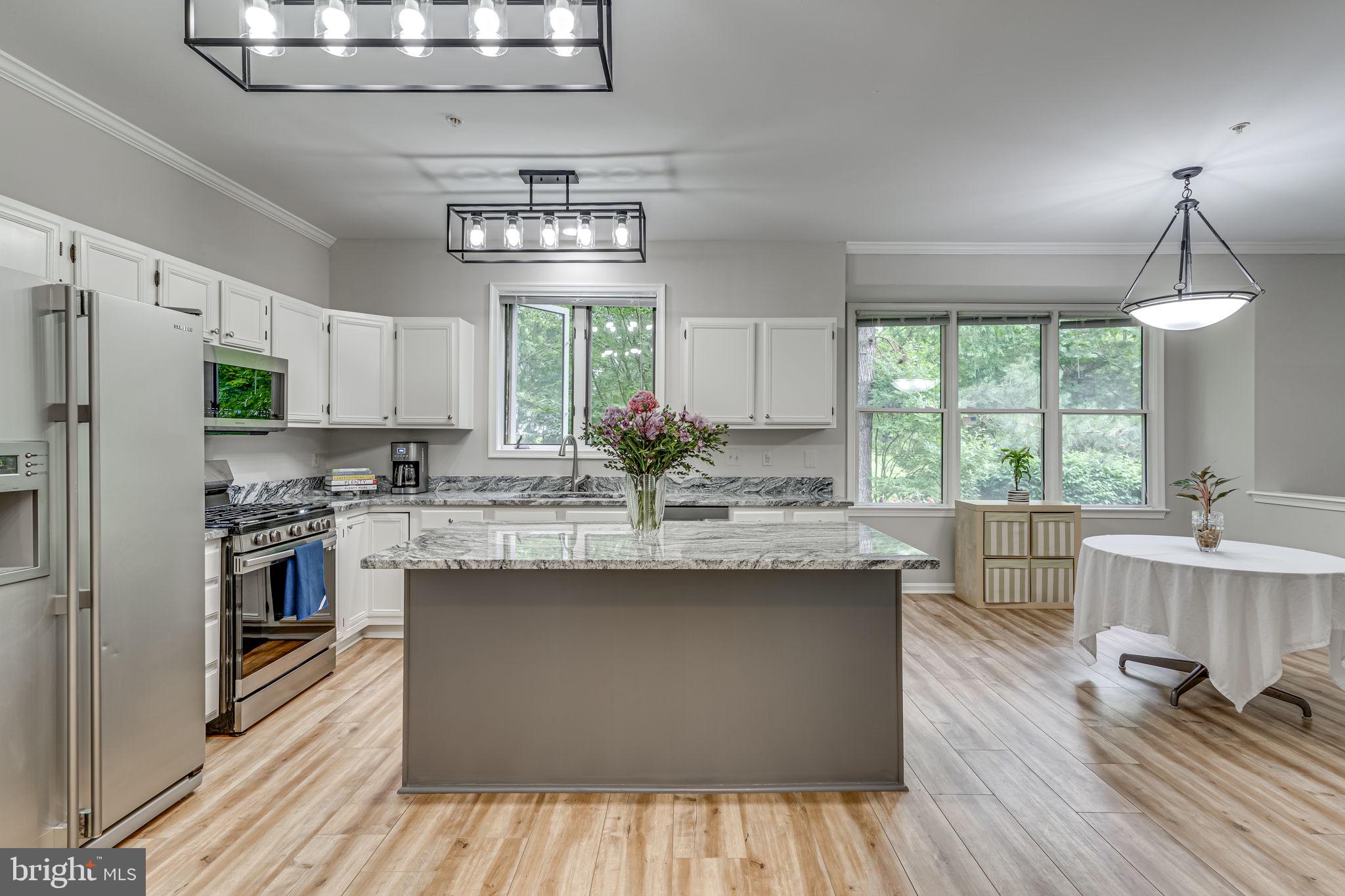 Real estate listing preview #10