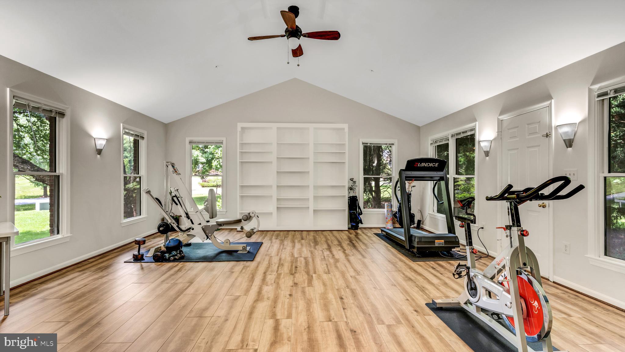 Real estate listing preview #23