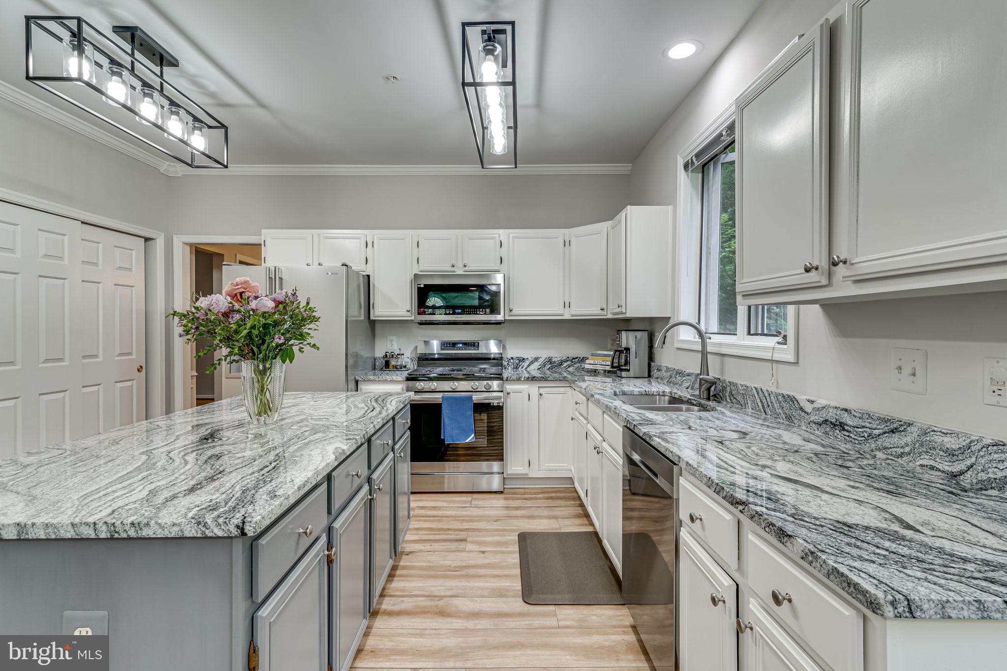 Real estate listing preview #7