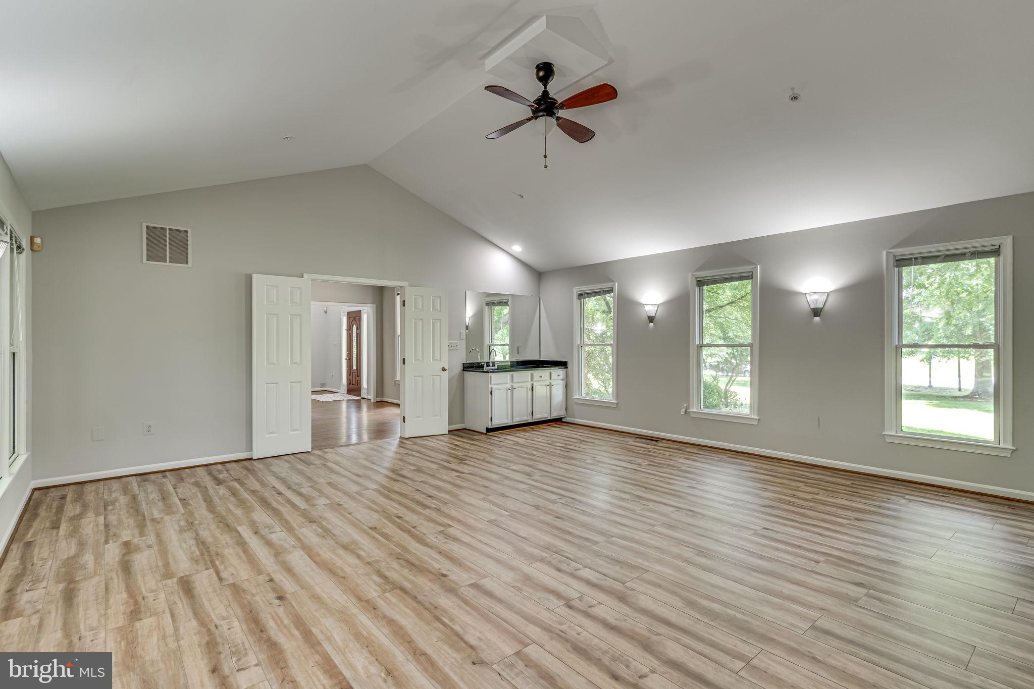 Real estate listing preview #22