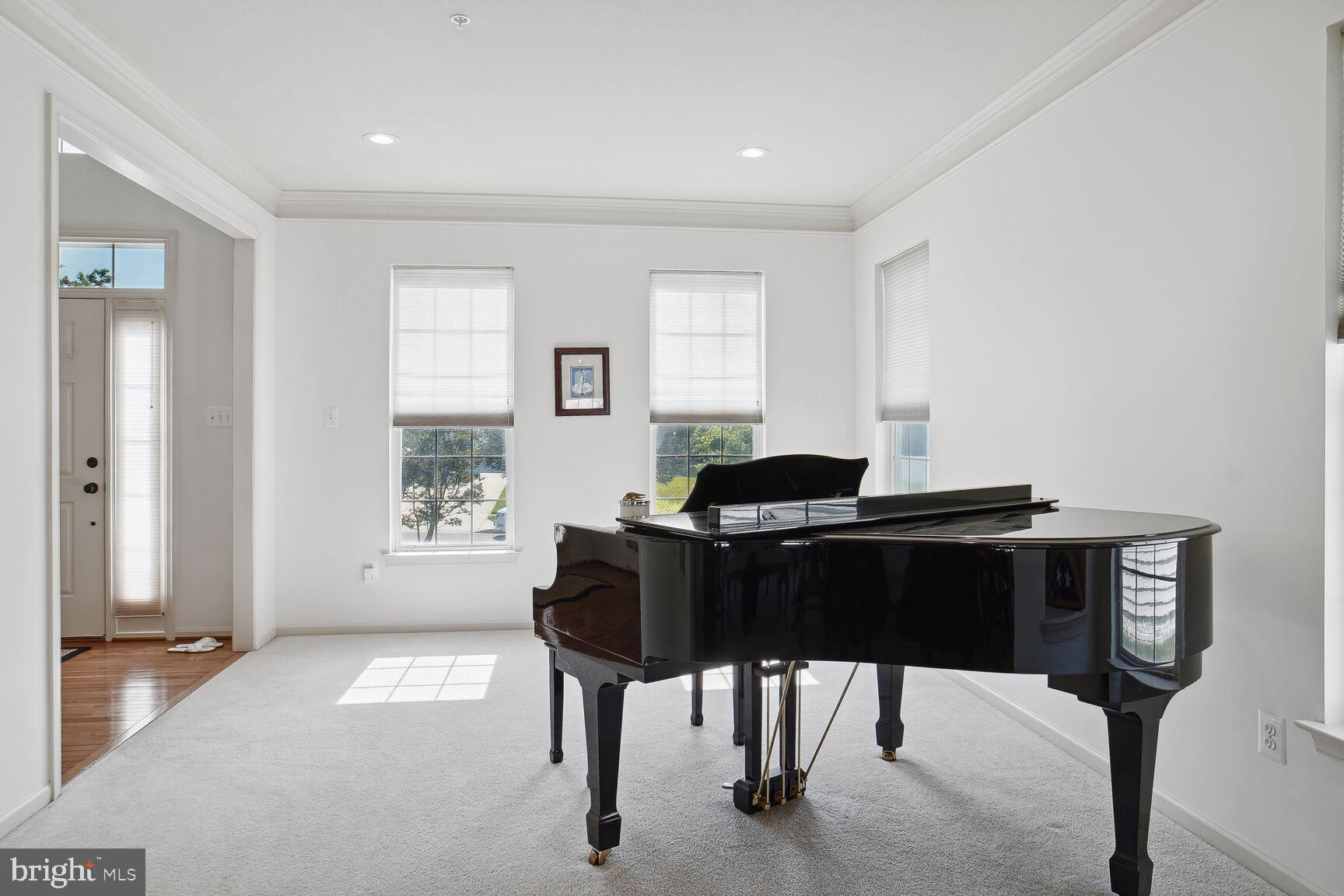 Real estate listing preview #5