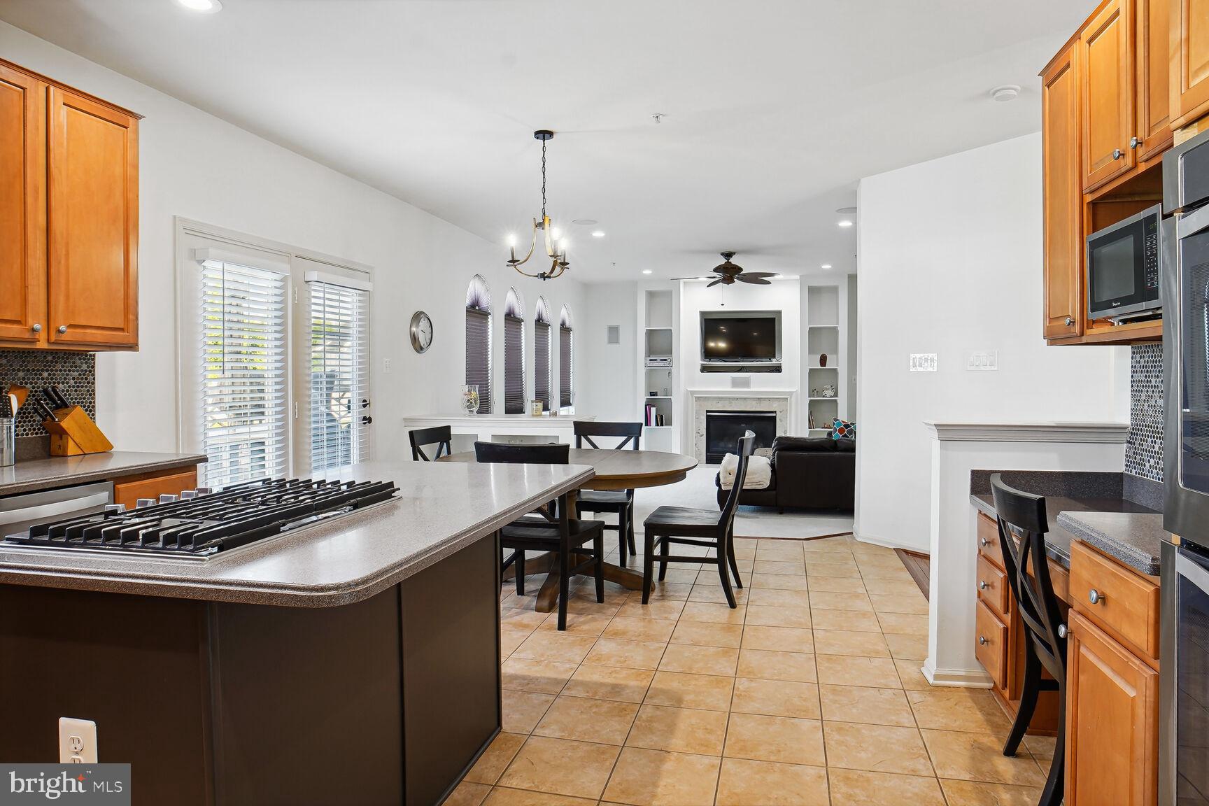 Real estate listing preview #14