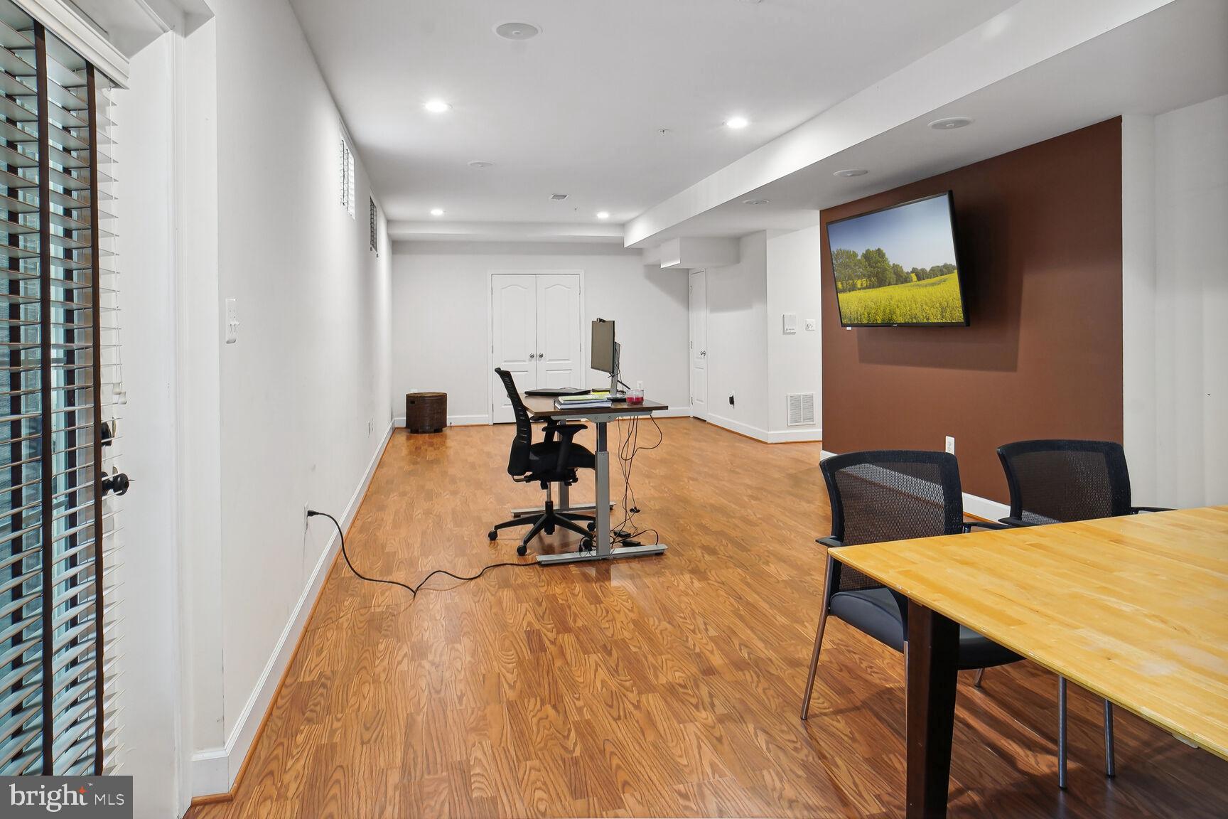 Real estate listing preview #29