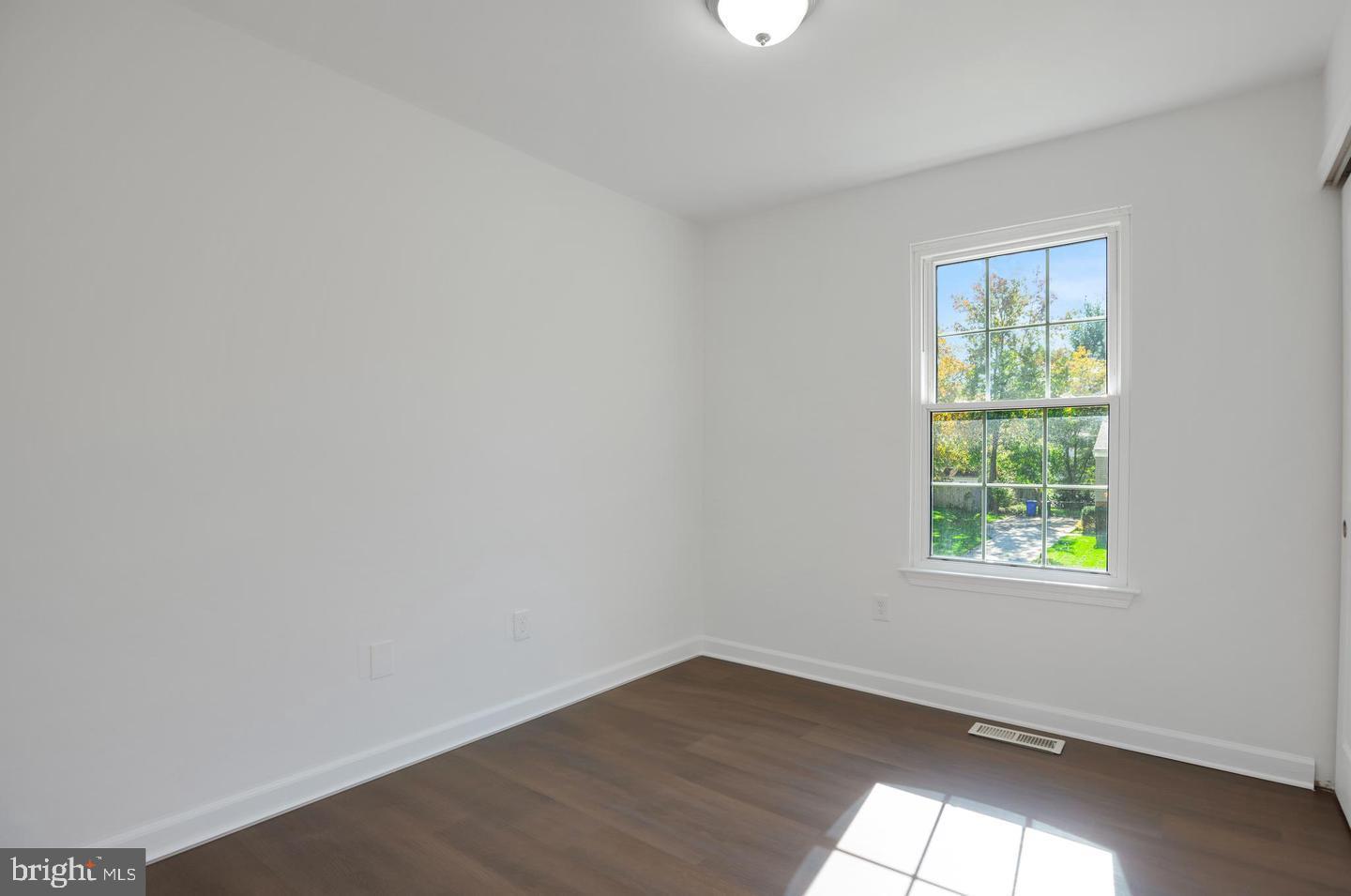 Real estate listing preview #19