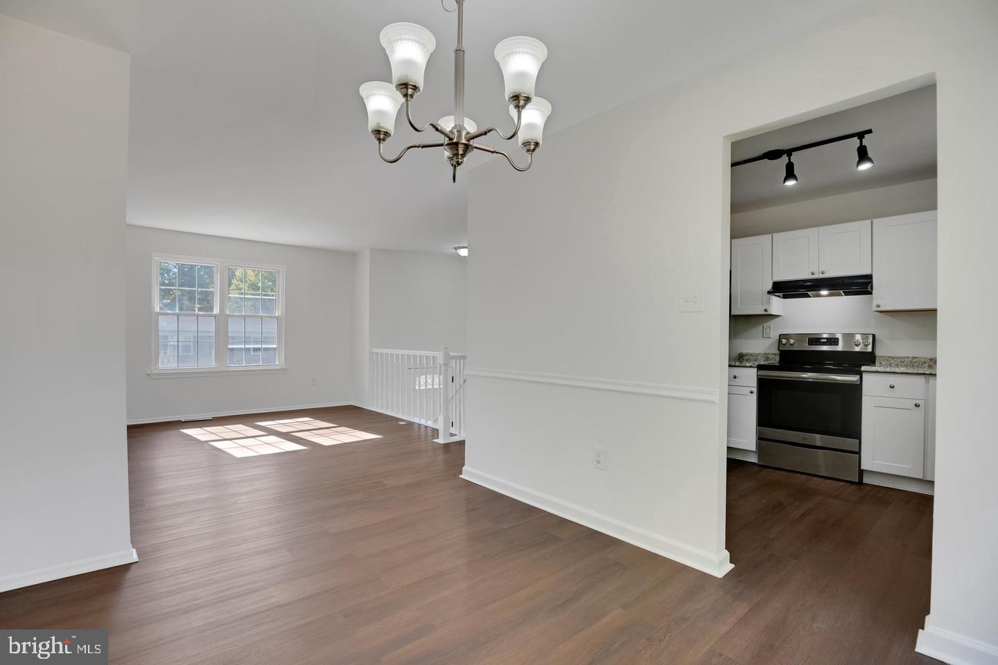 Real estate listing preview #3