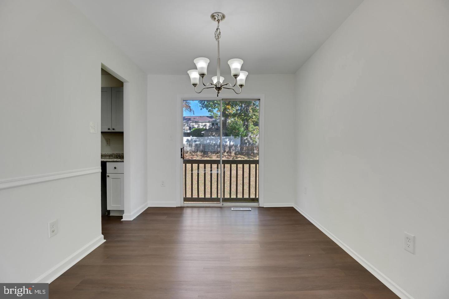 Real estate listing preview #4