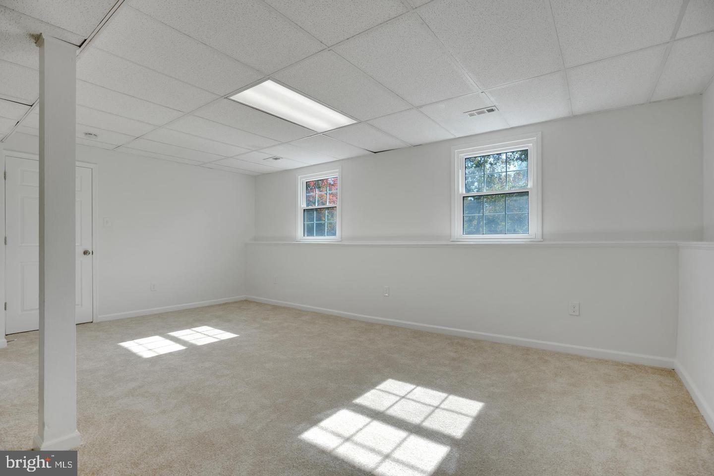 Real estate listing preview #14