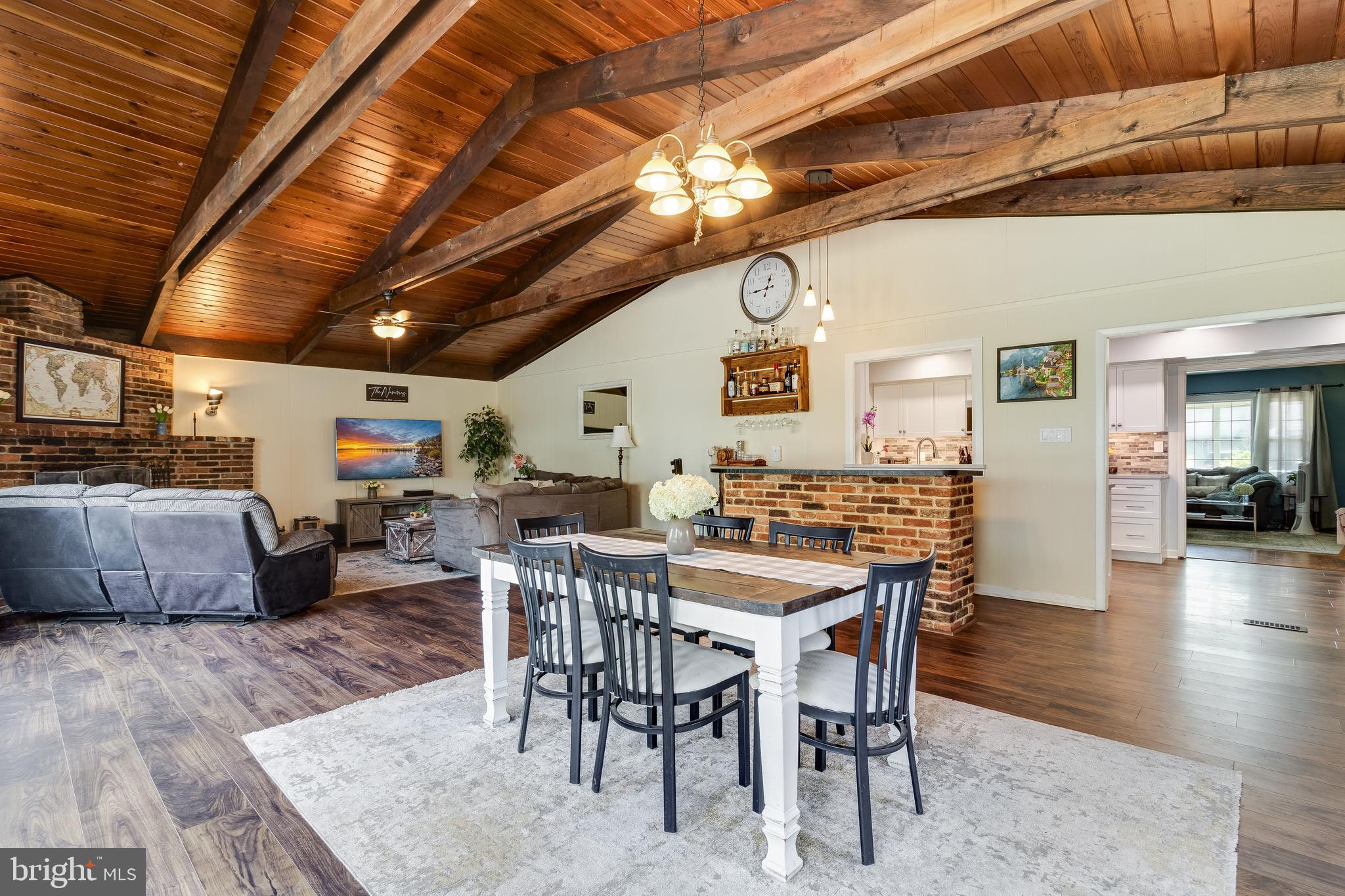 Real estate listing preview #7