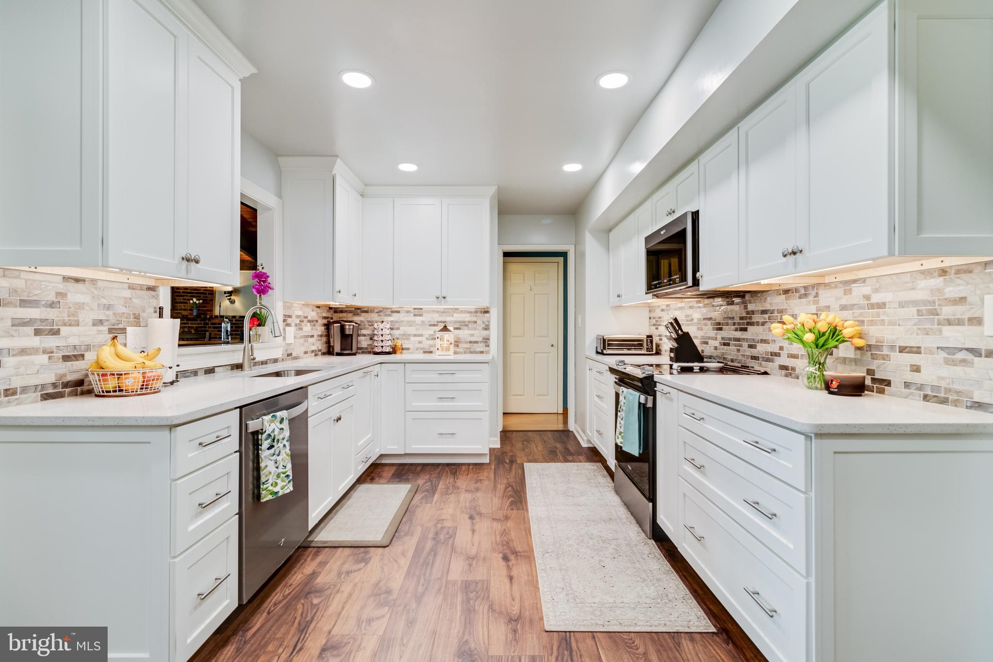 Real estate listing preview #4