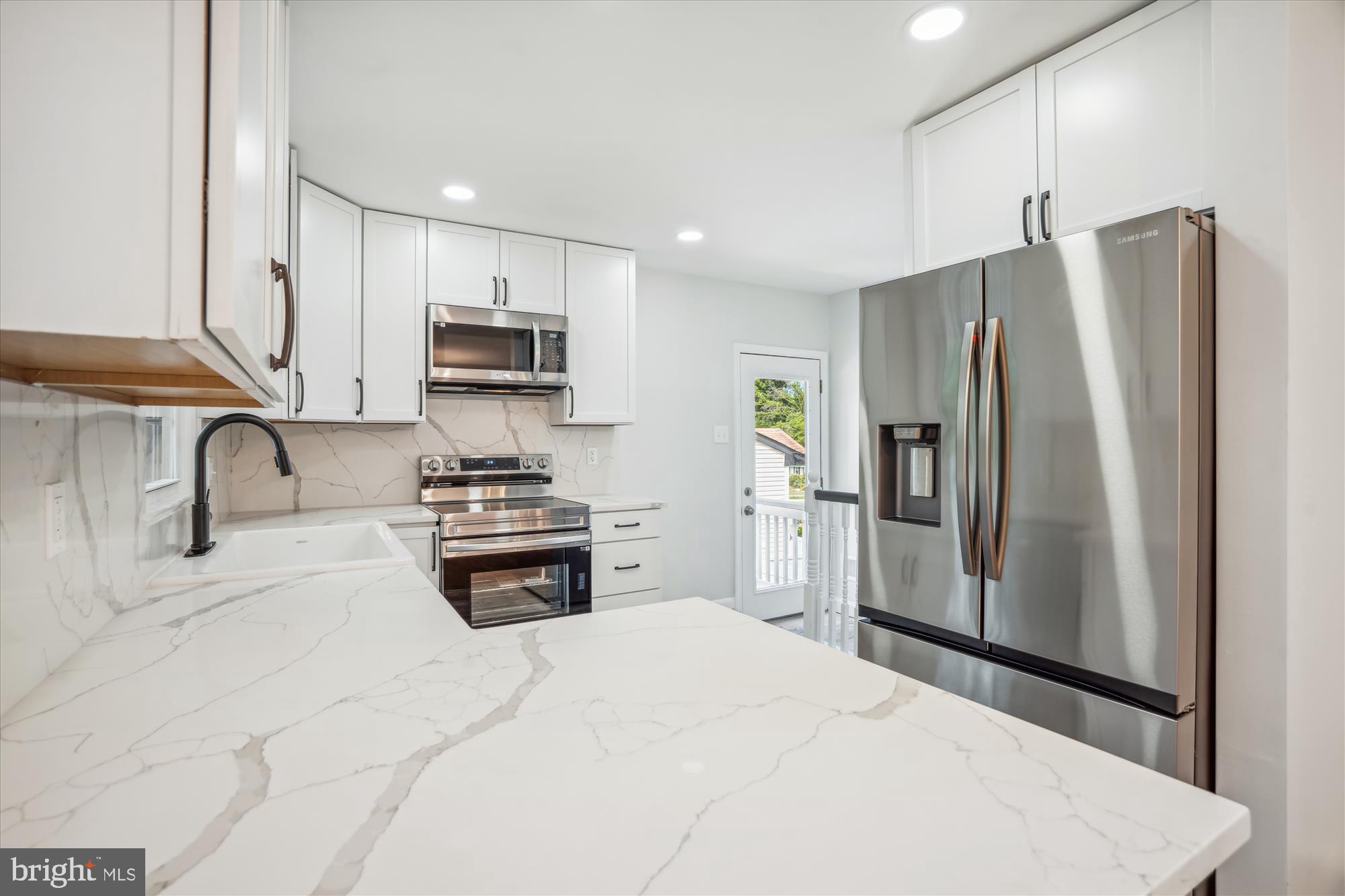 Real estate listing preview #18