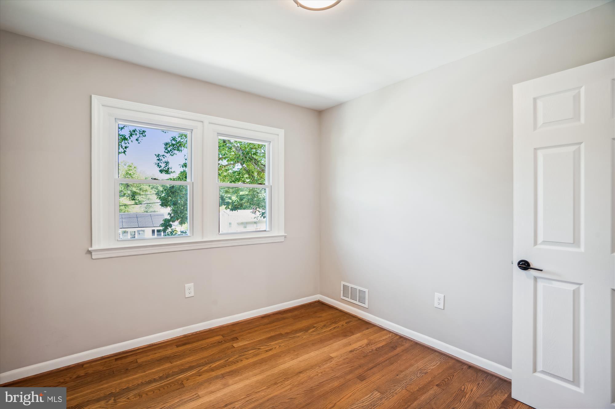 Real estate listing preview #29