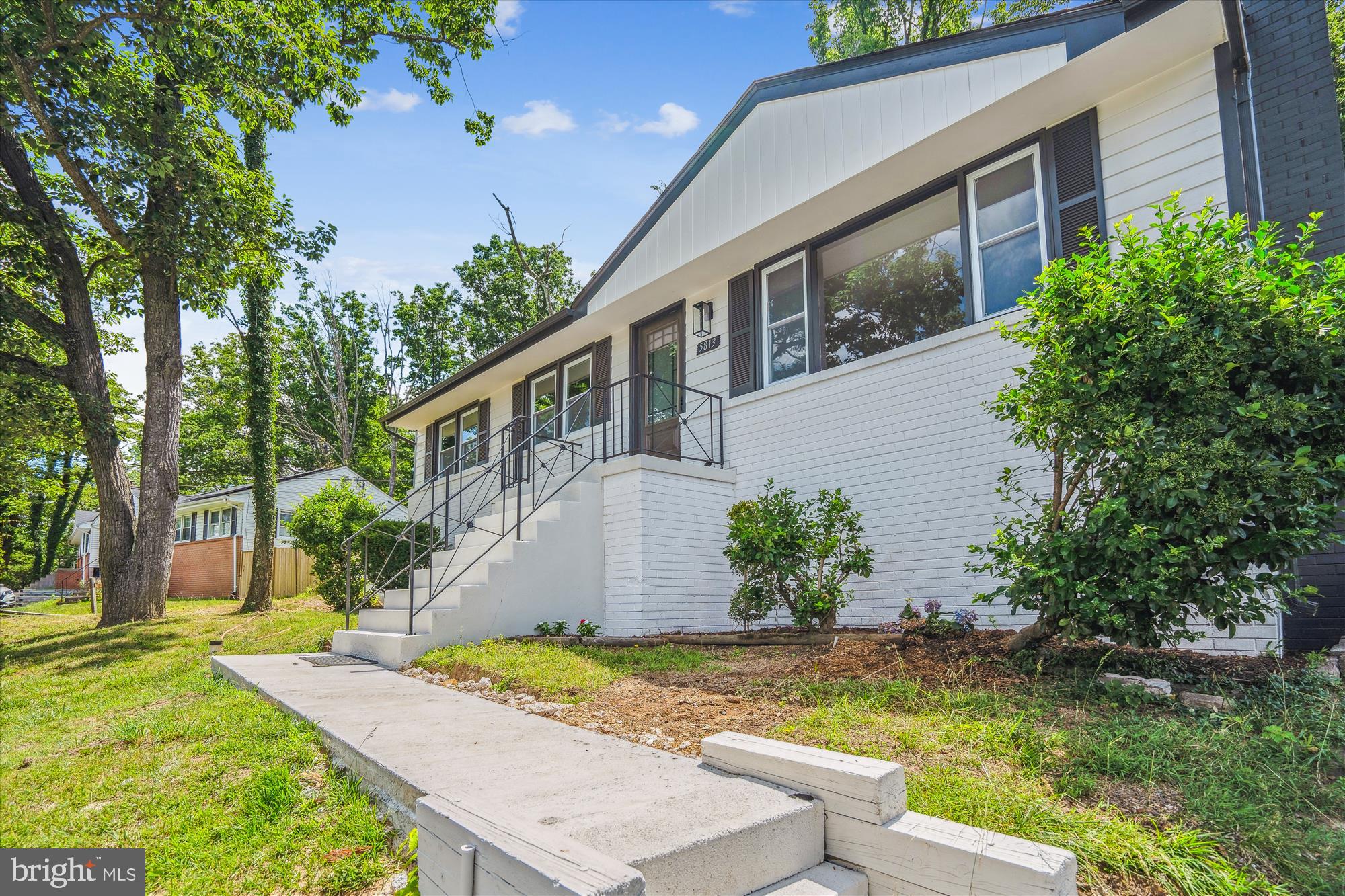 Real estate listing preview #3