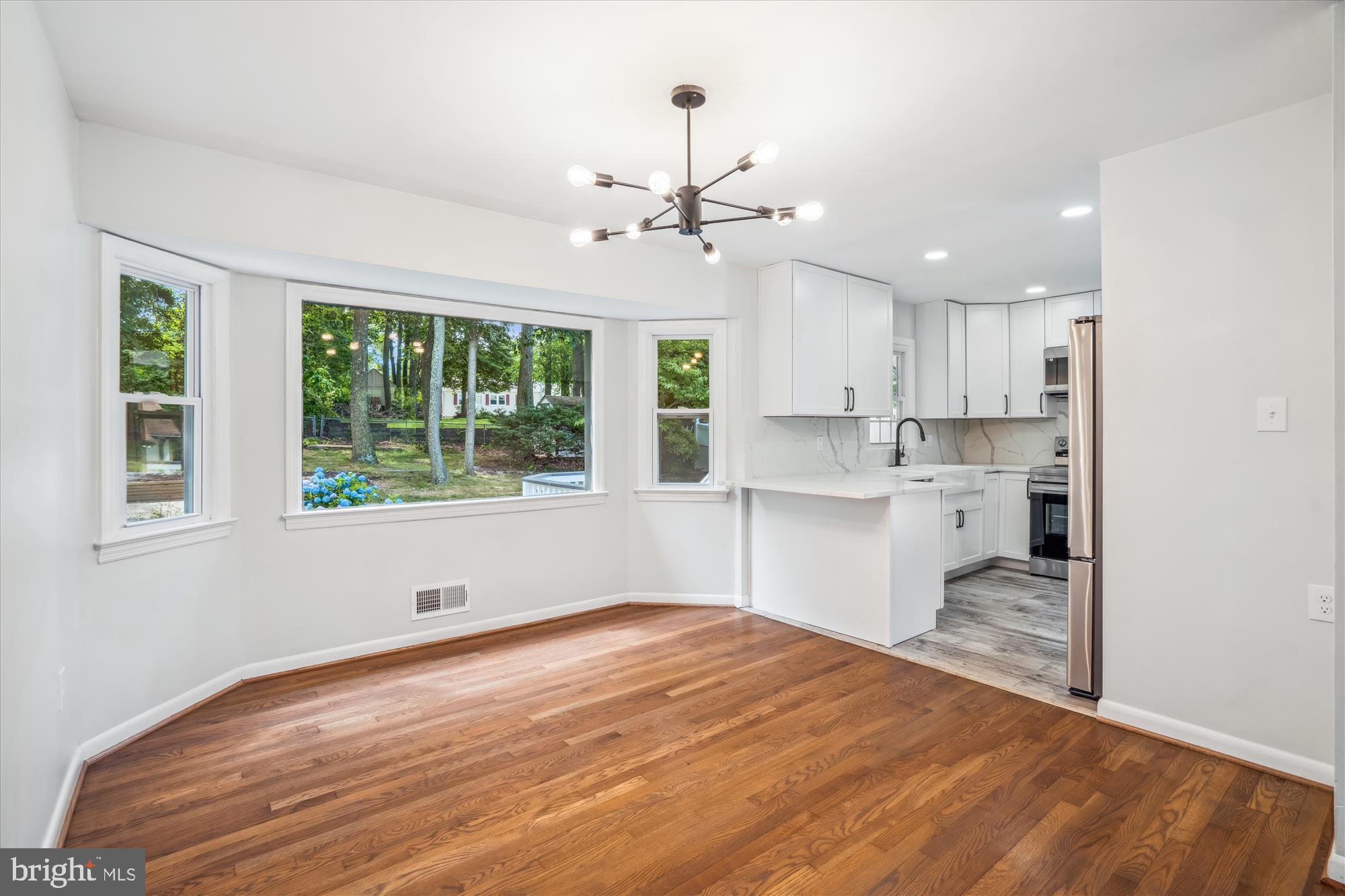 Real estate listing preview #13