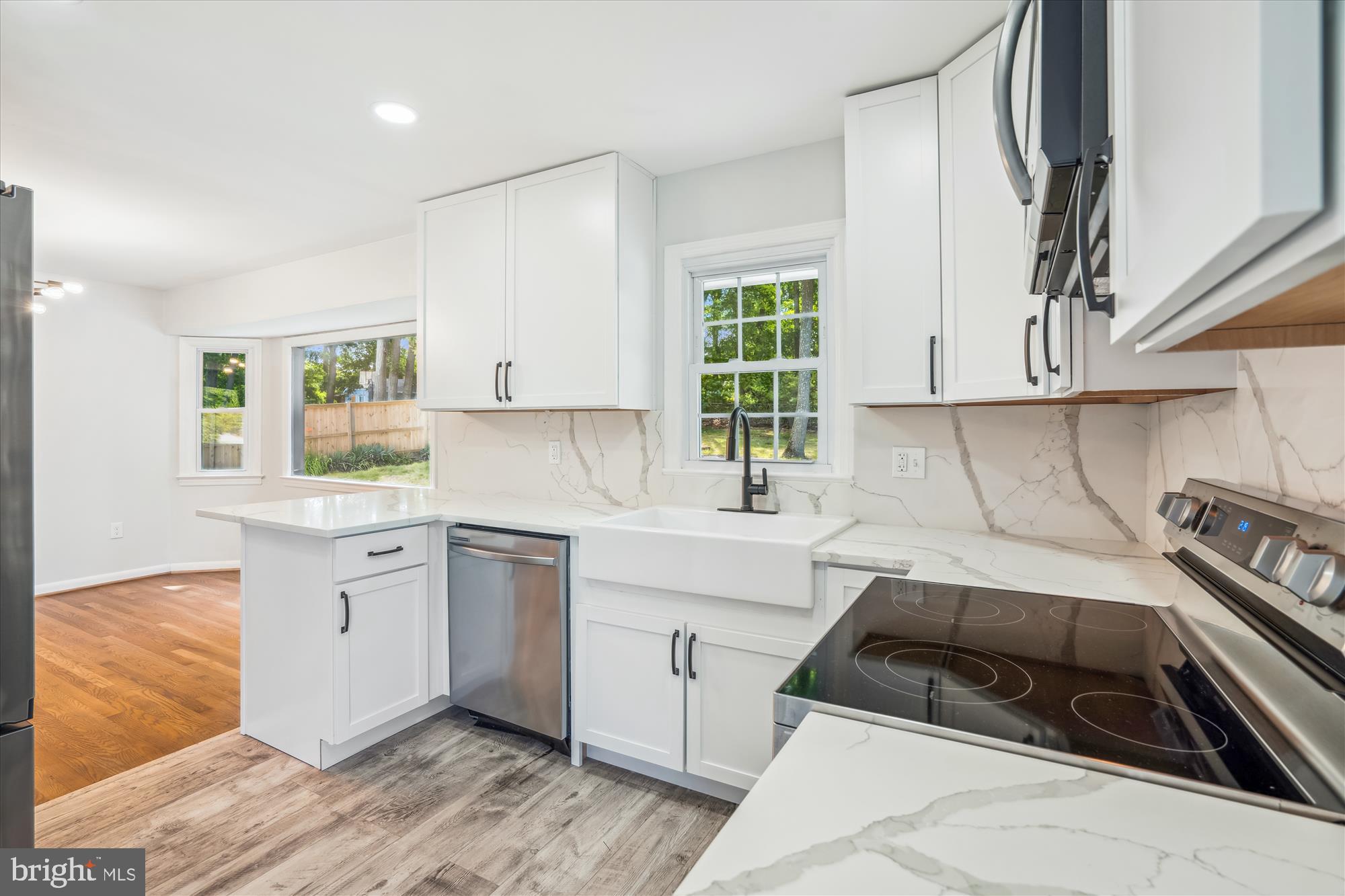 Real estate listing preview #16