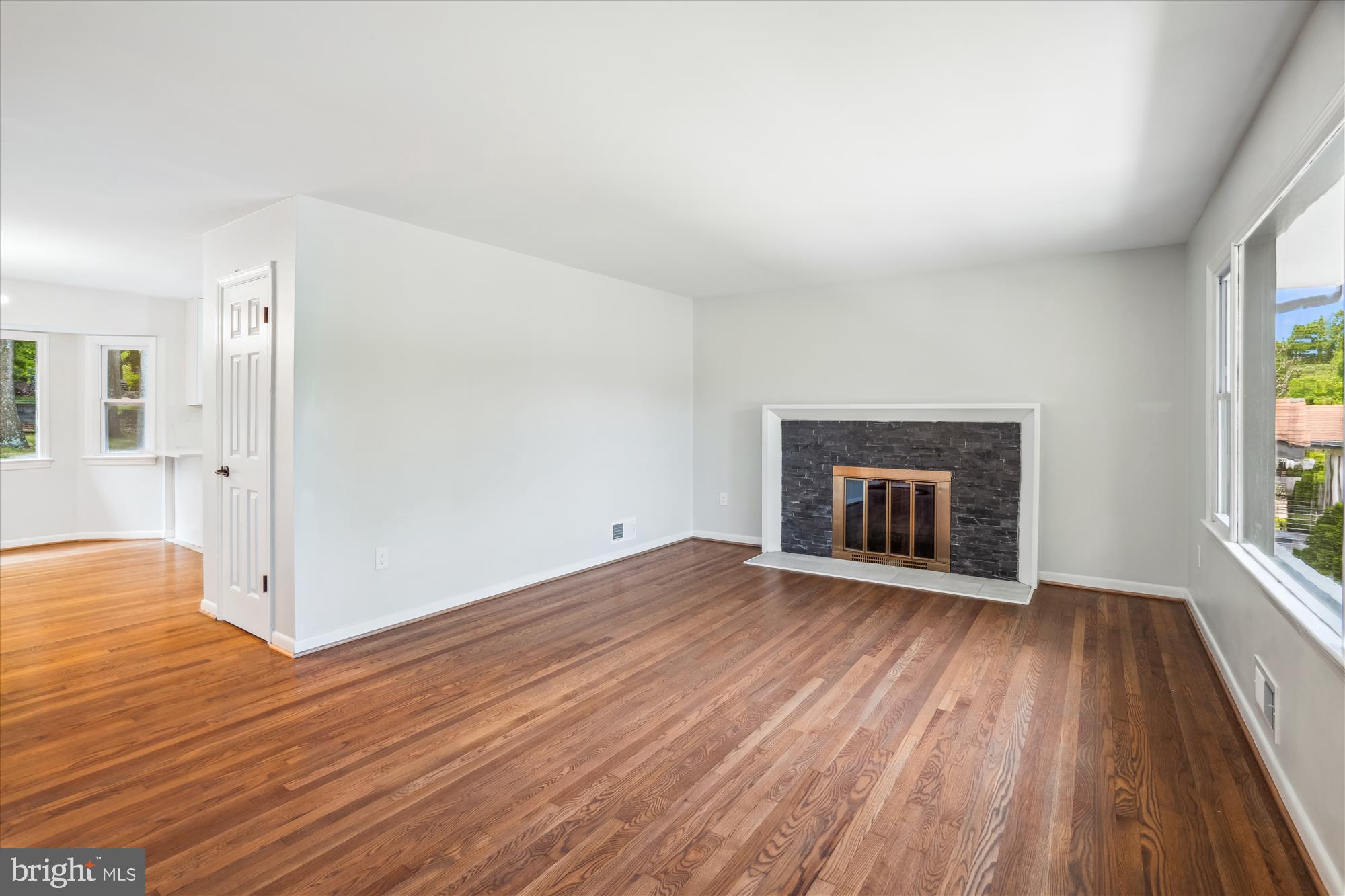 Real estate listing preview #10