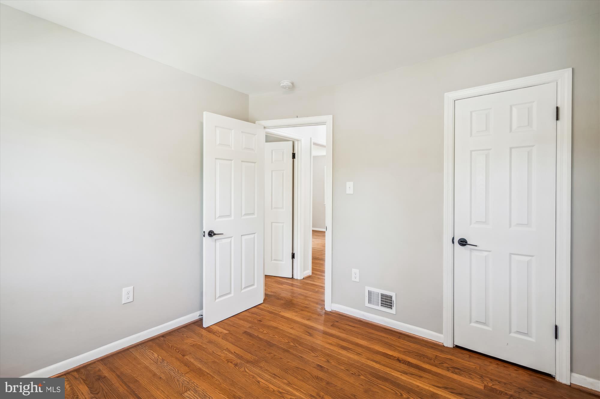 Real estate listing preview #30