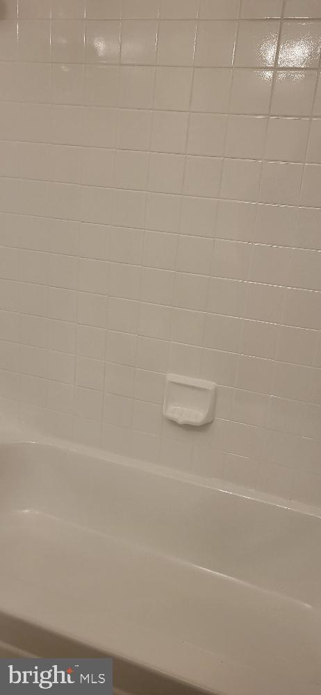 Real estate listing preview #6