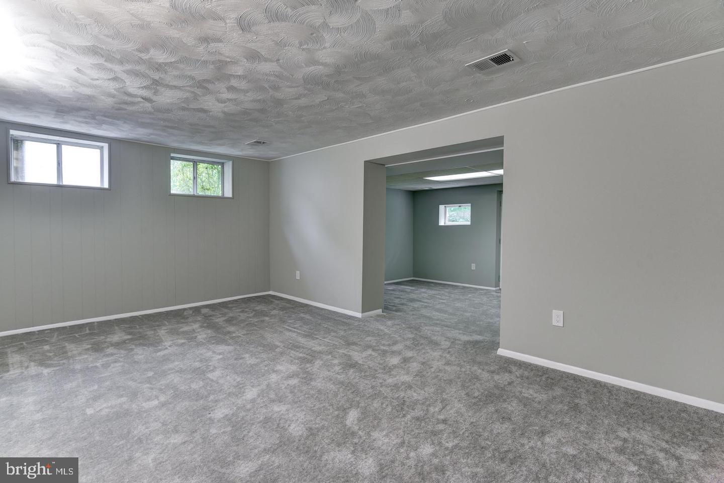 Real estate listing preview #15