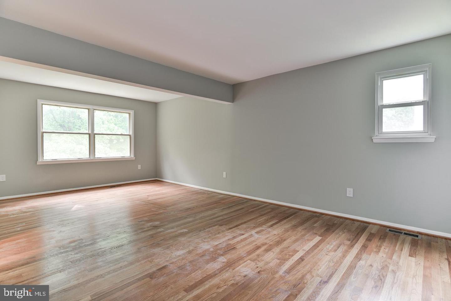 Real estate listing preview #9