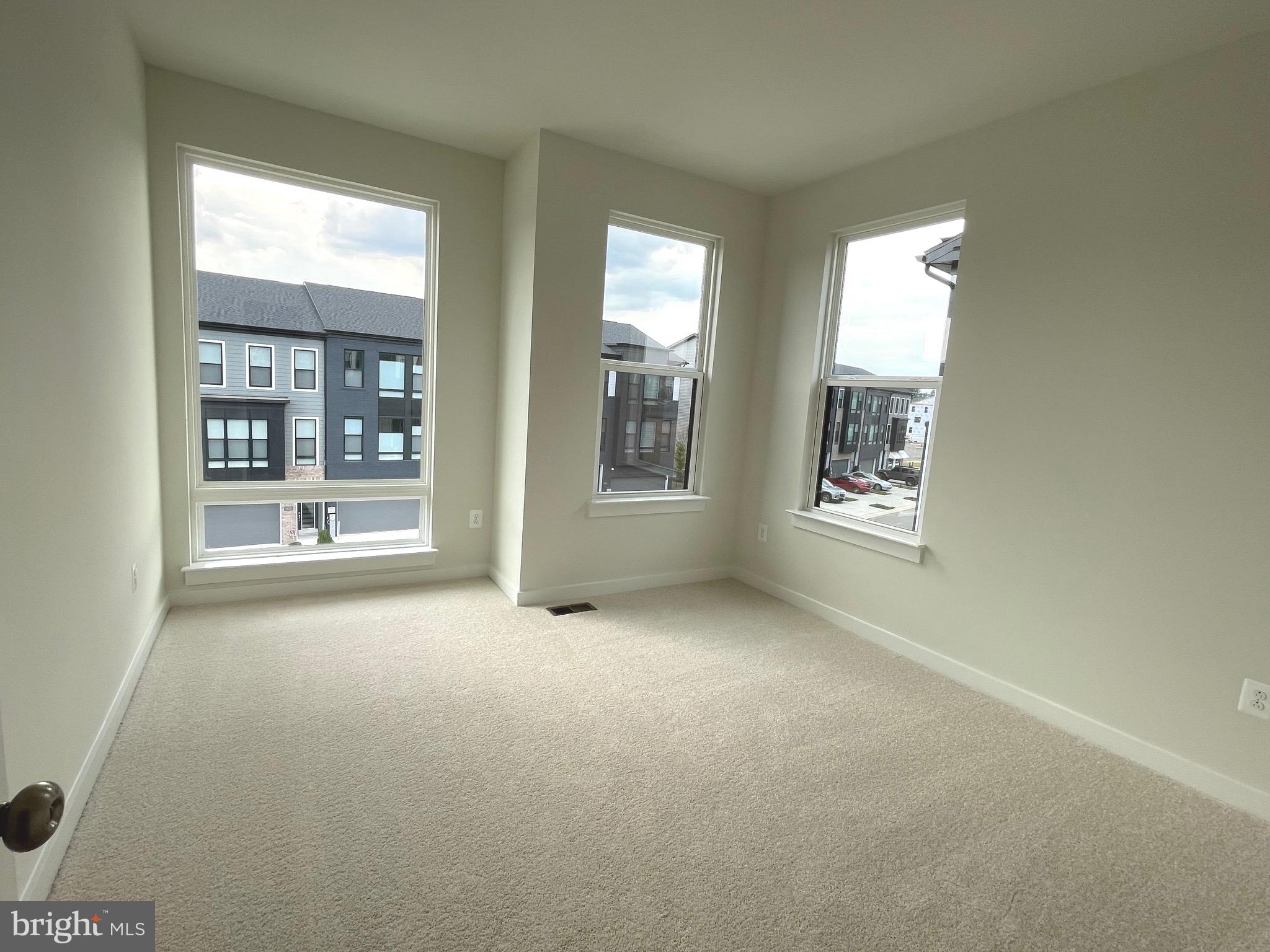 Real estate listing preview #21