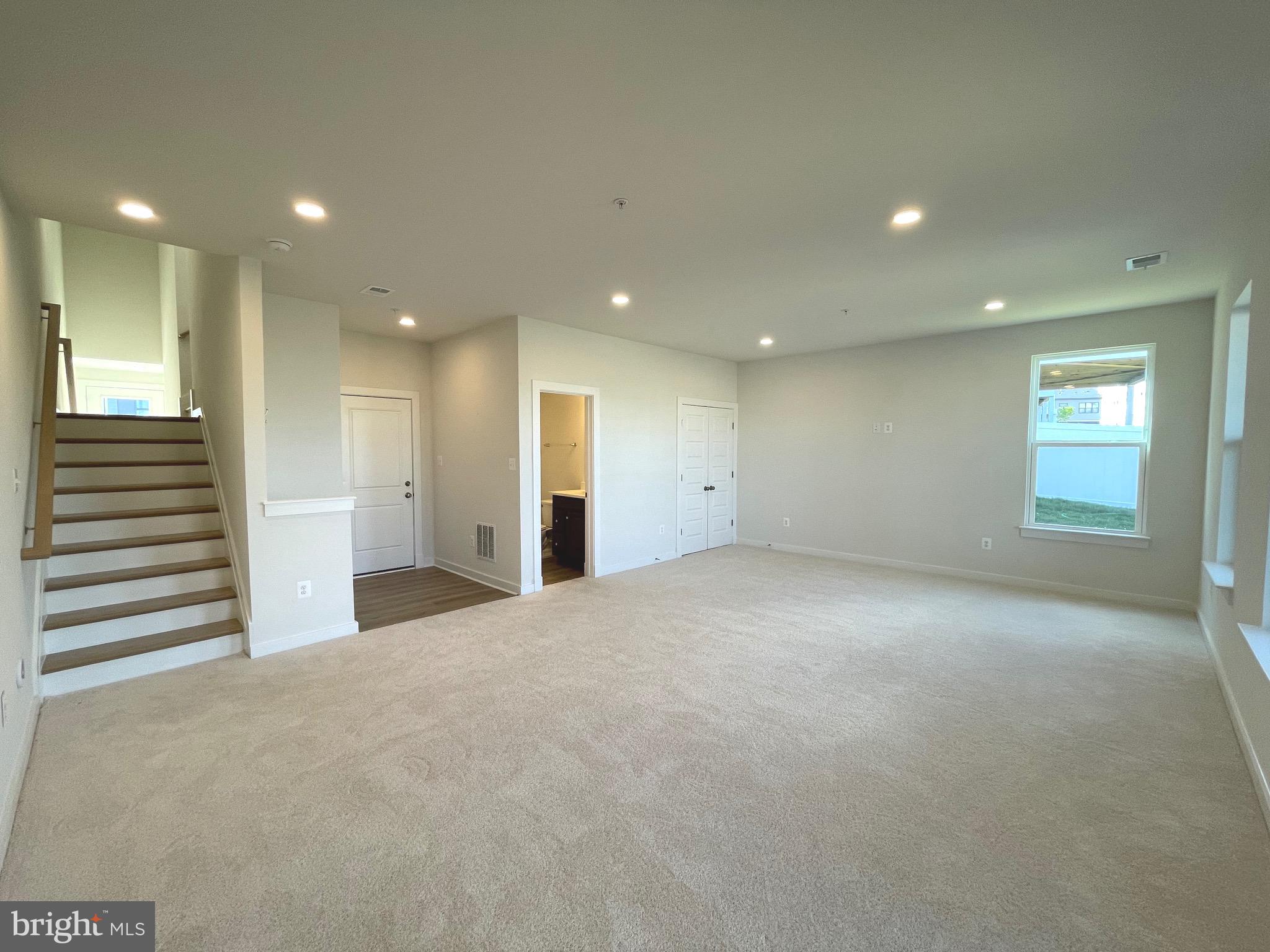 Real estate listing preview #23