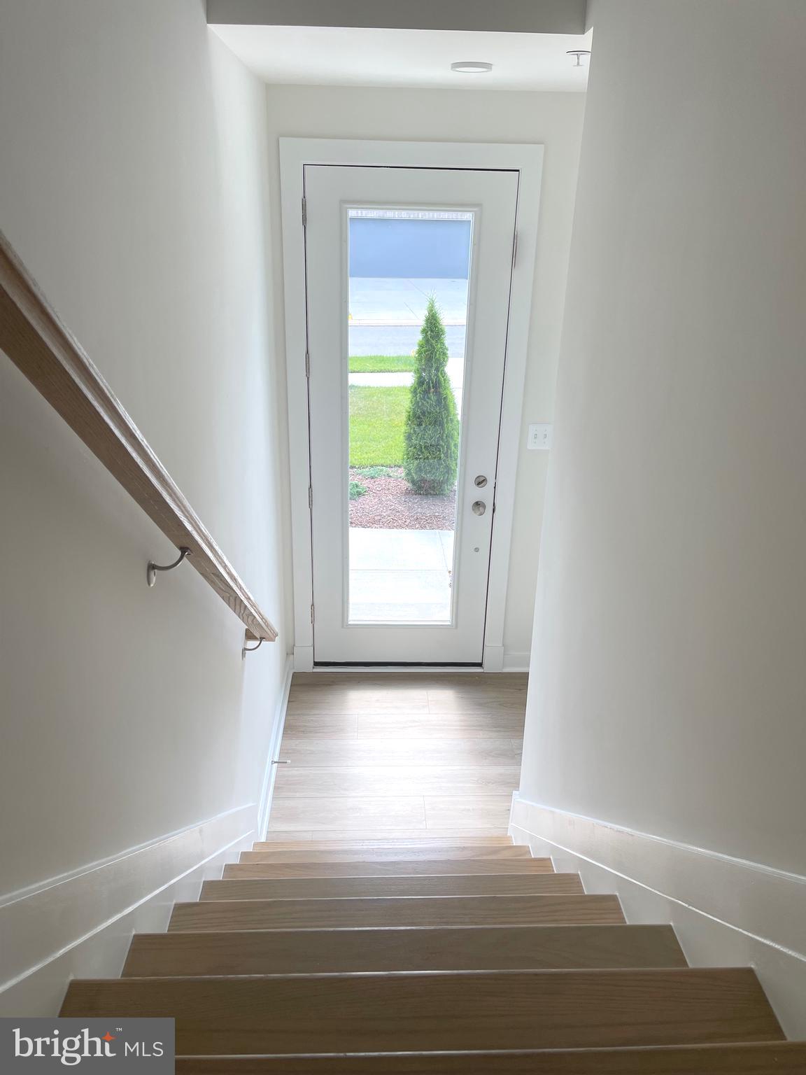 Real estate listing preview #2