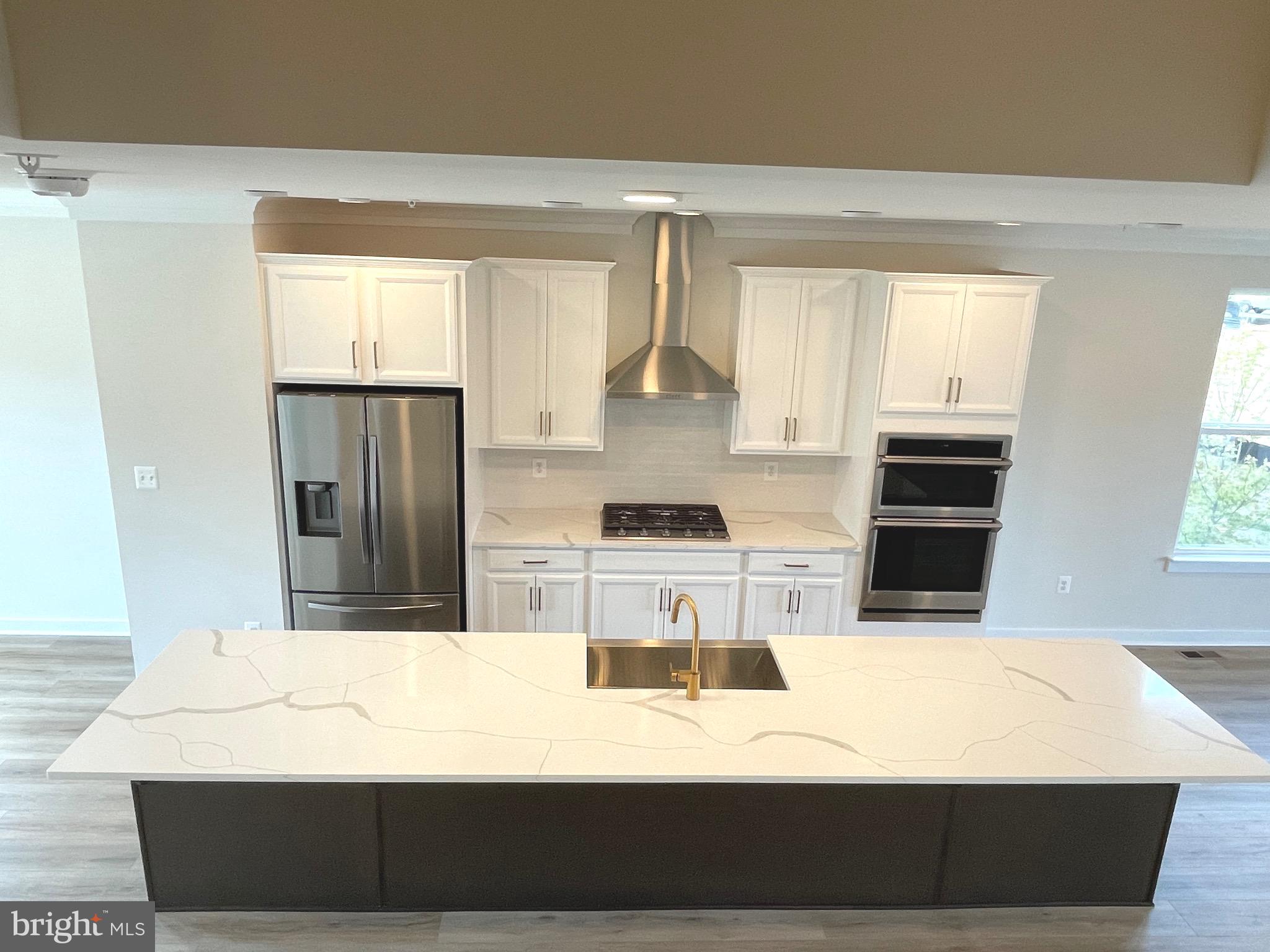 Real estate listing preview #4