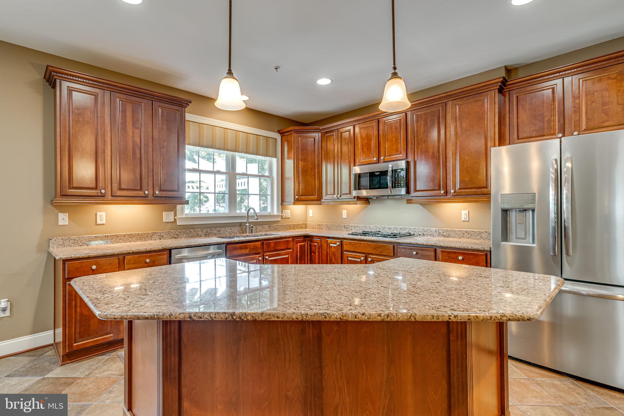 Real estate listing preview #14