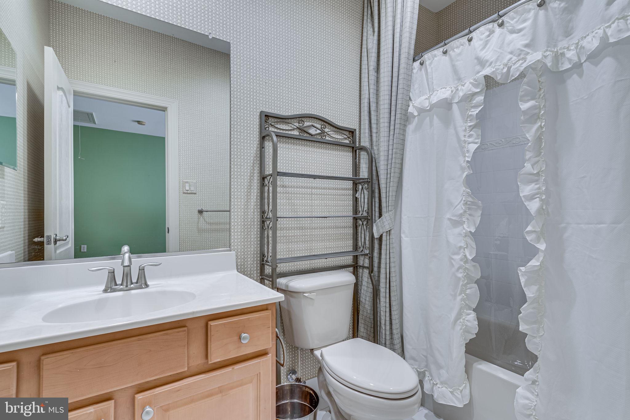 Real estate listing preview #38