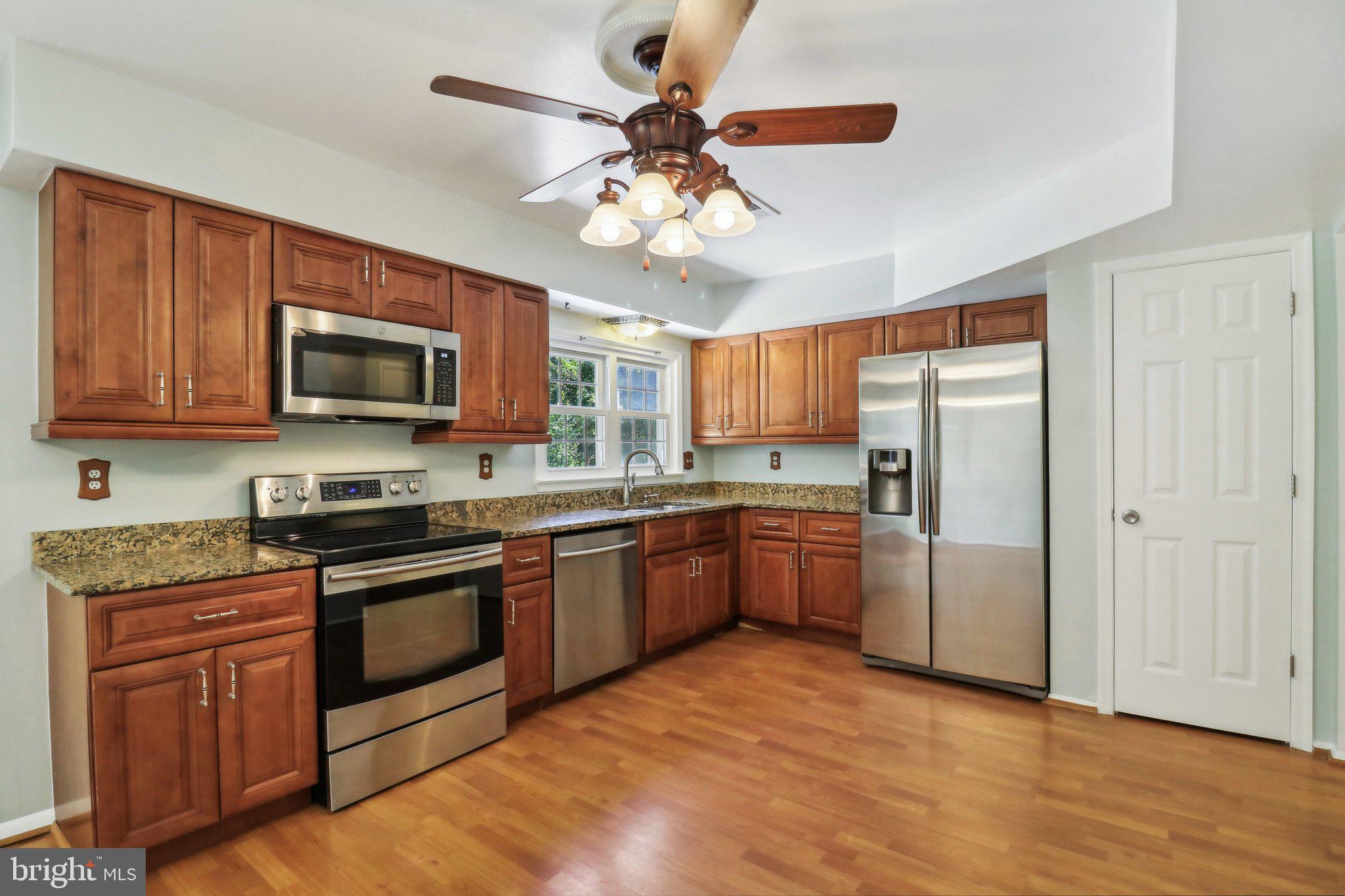 Real estate listing preview #5