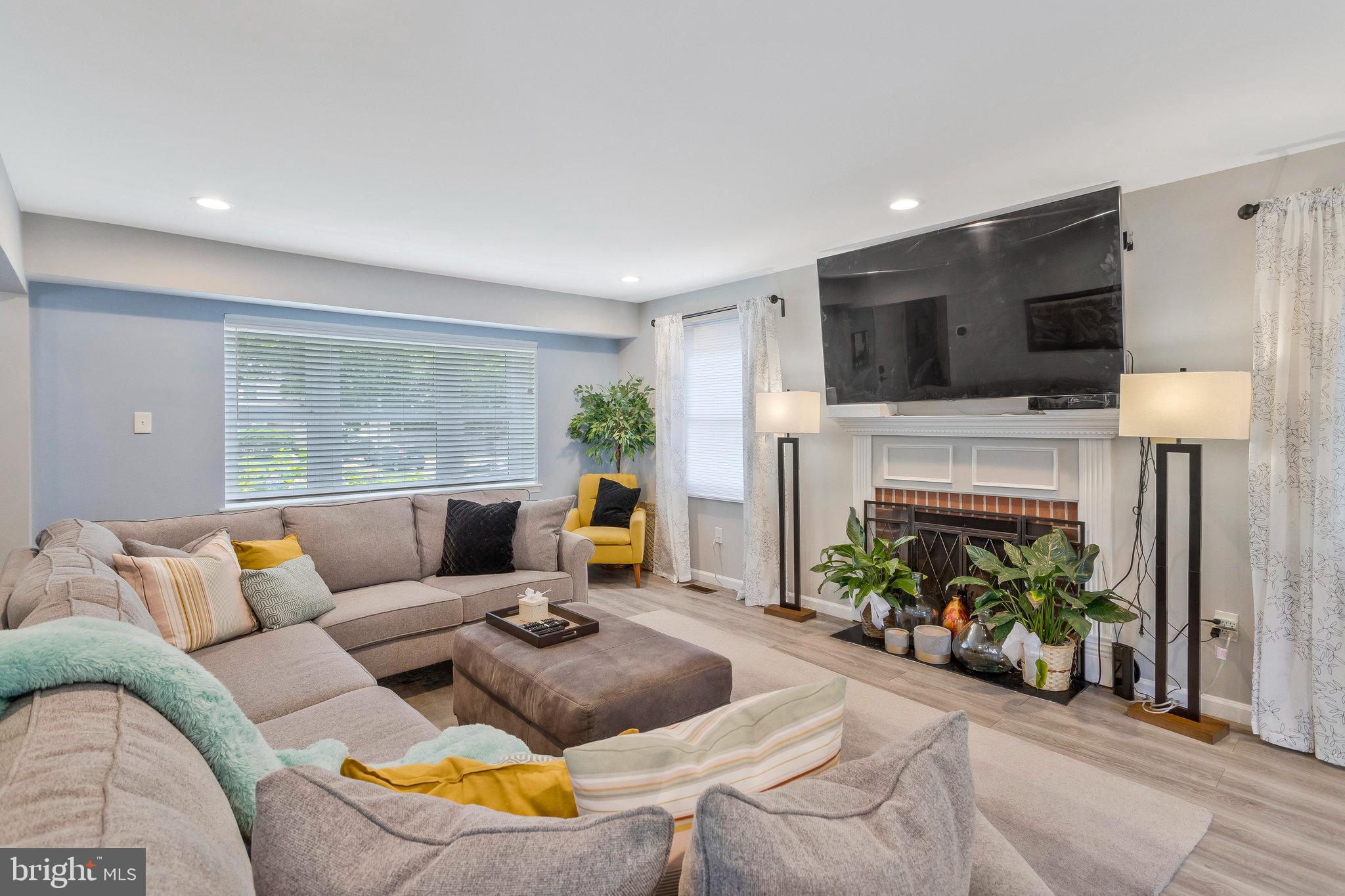 Real estate listing preview #3