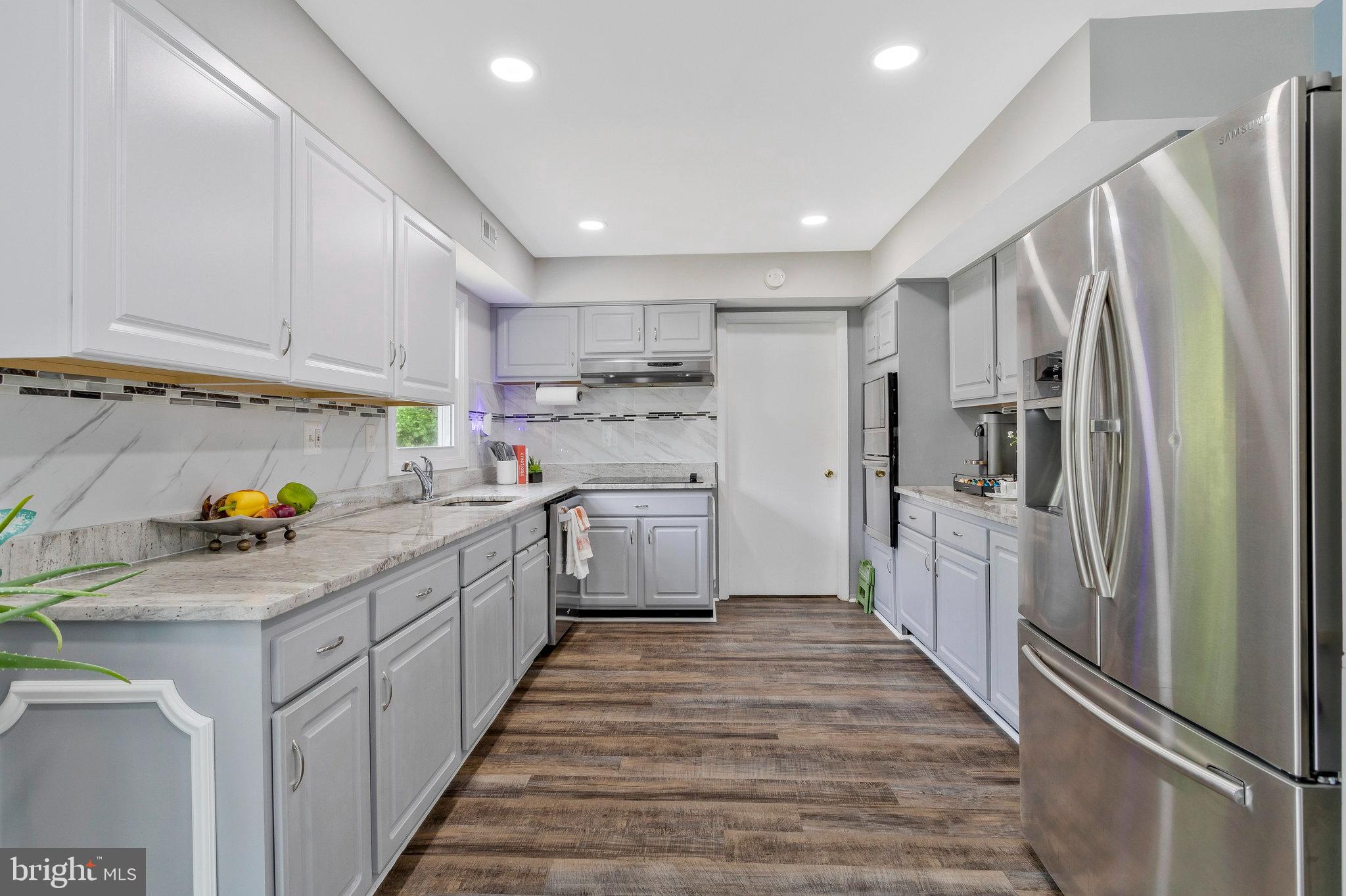 Real estate listing preview #6