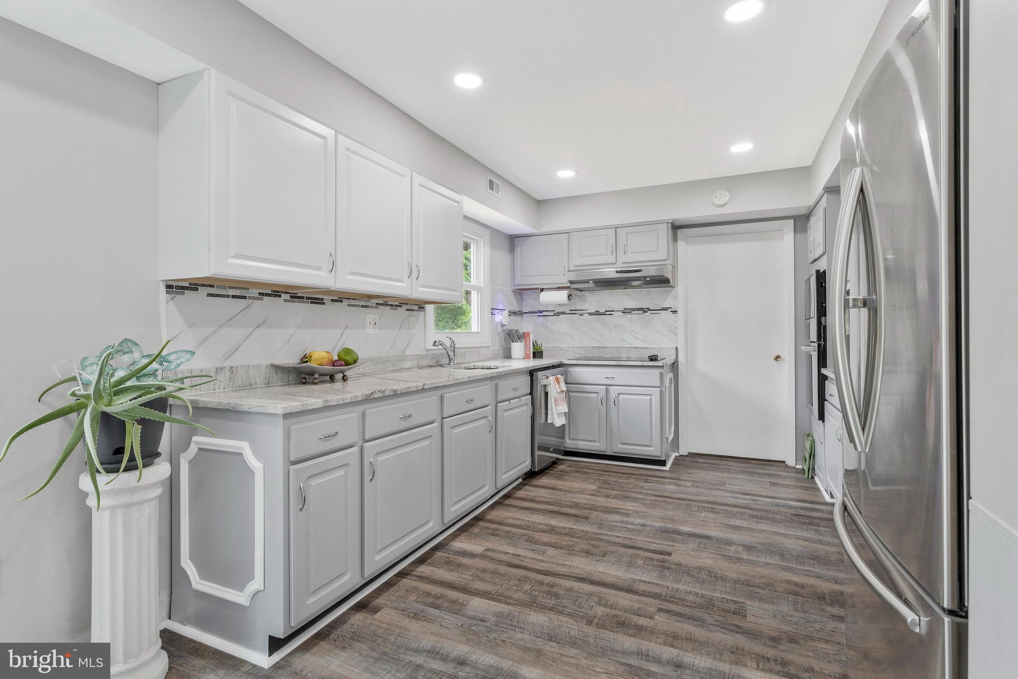 Real estate listing preview #2