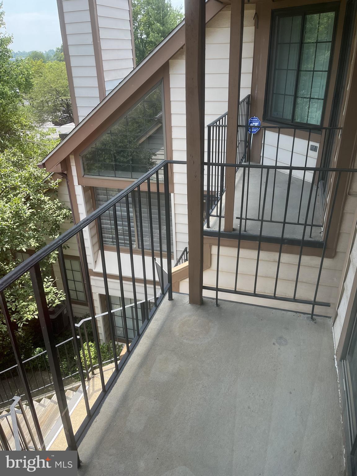 Real estate listing preview #24