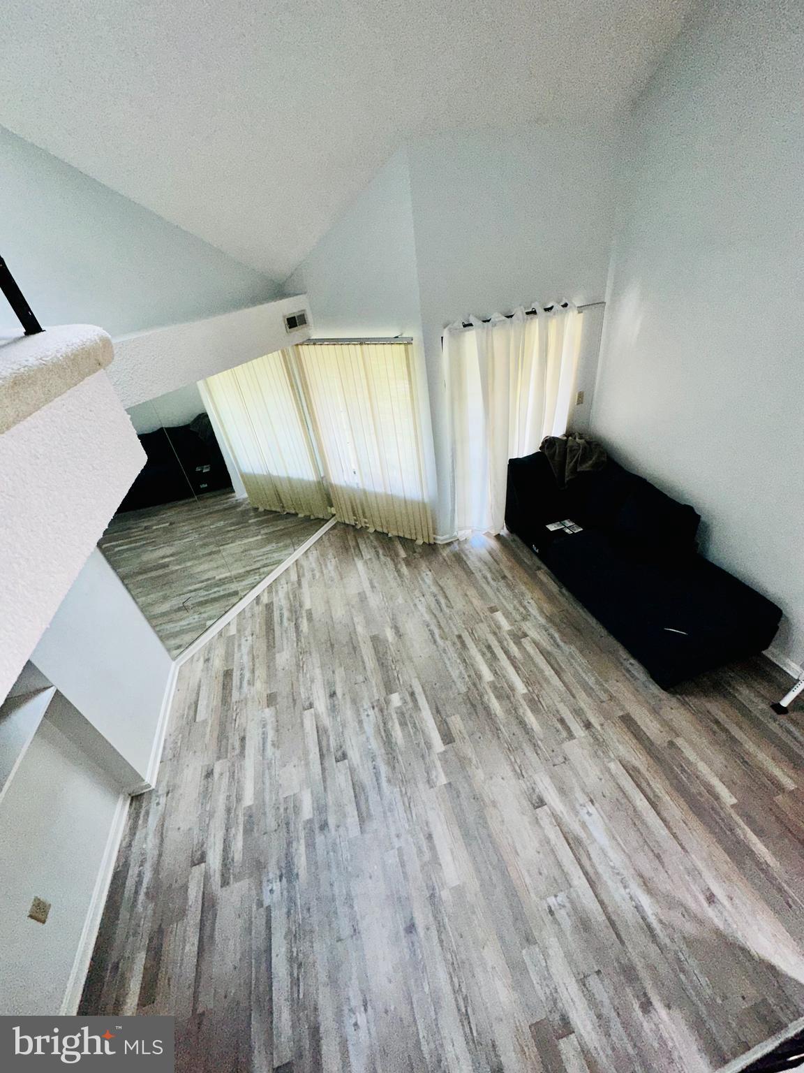 Real estate listing preview #22