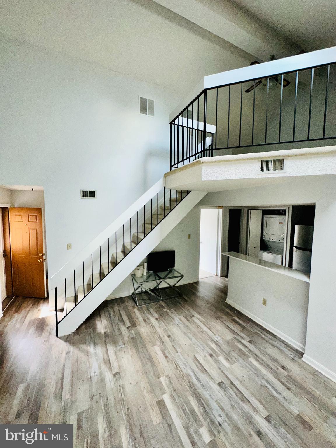 Real estate listing preview #3