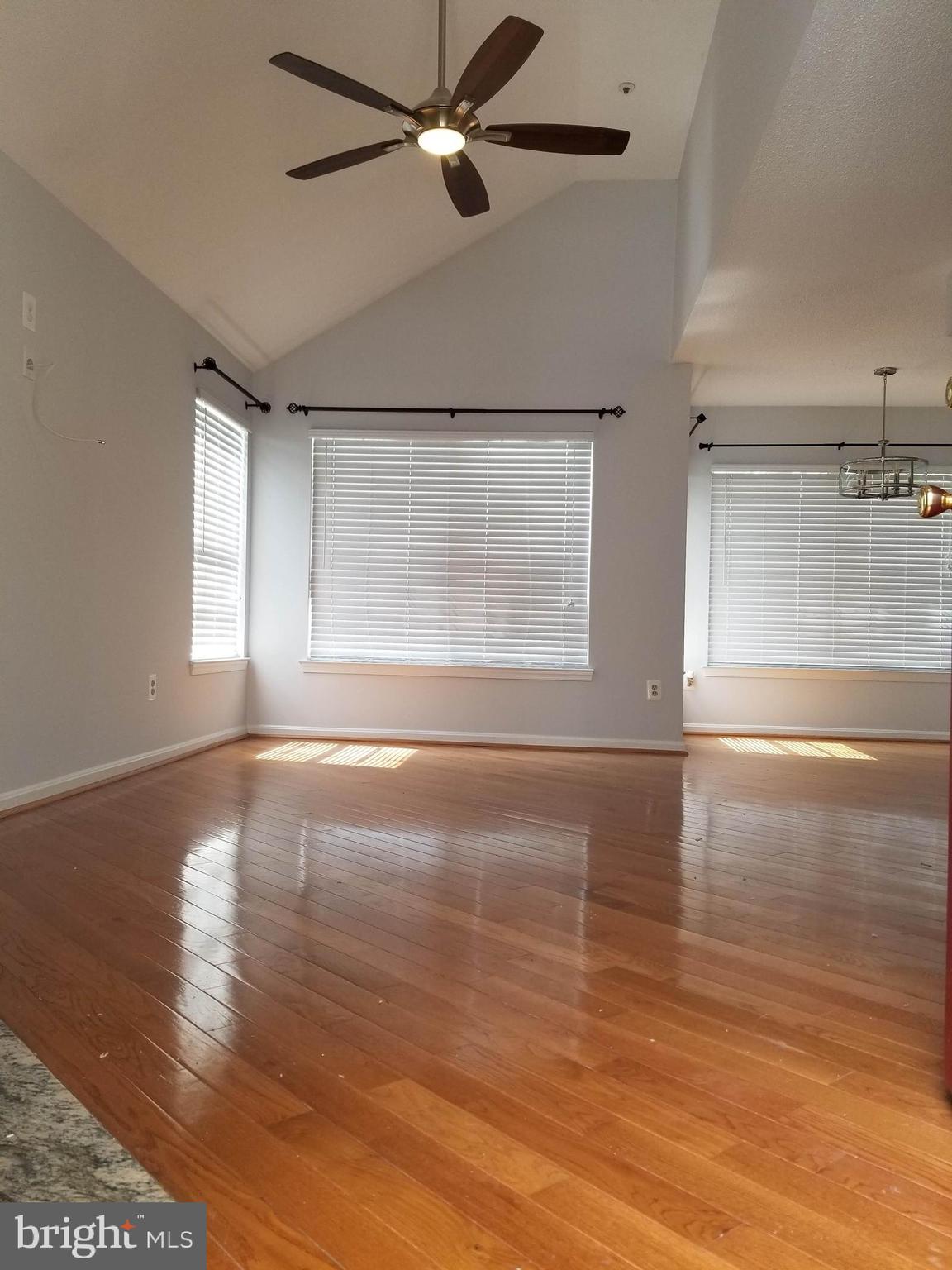 Real estate listing preview #3