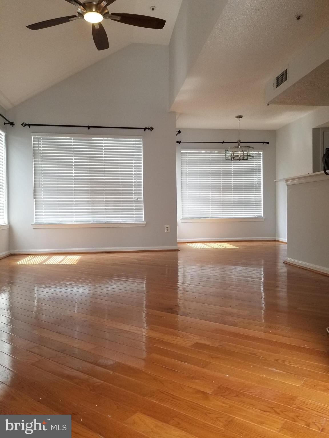 Real estate listing preview #2