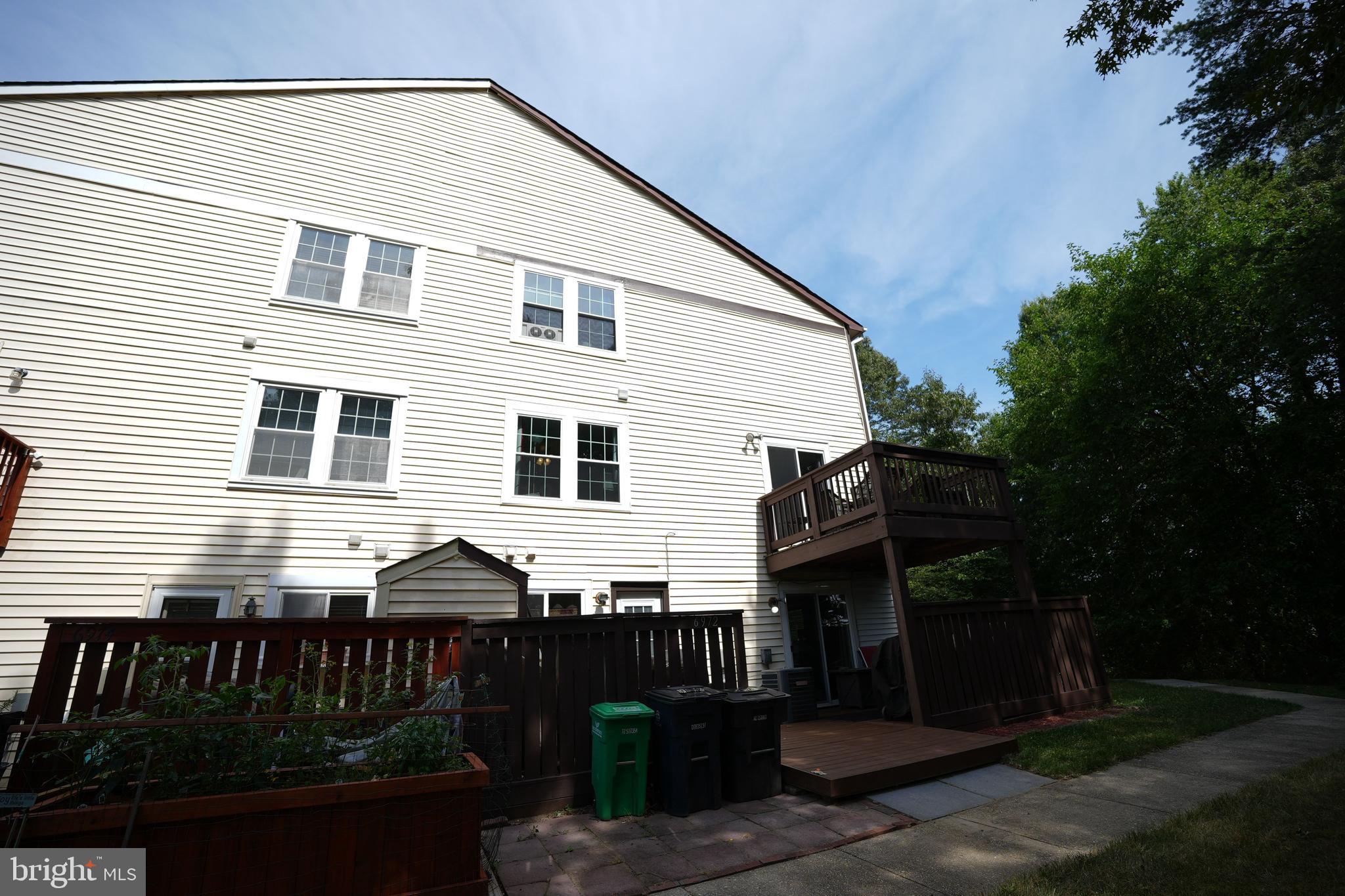 Real estate listing preview #2