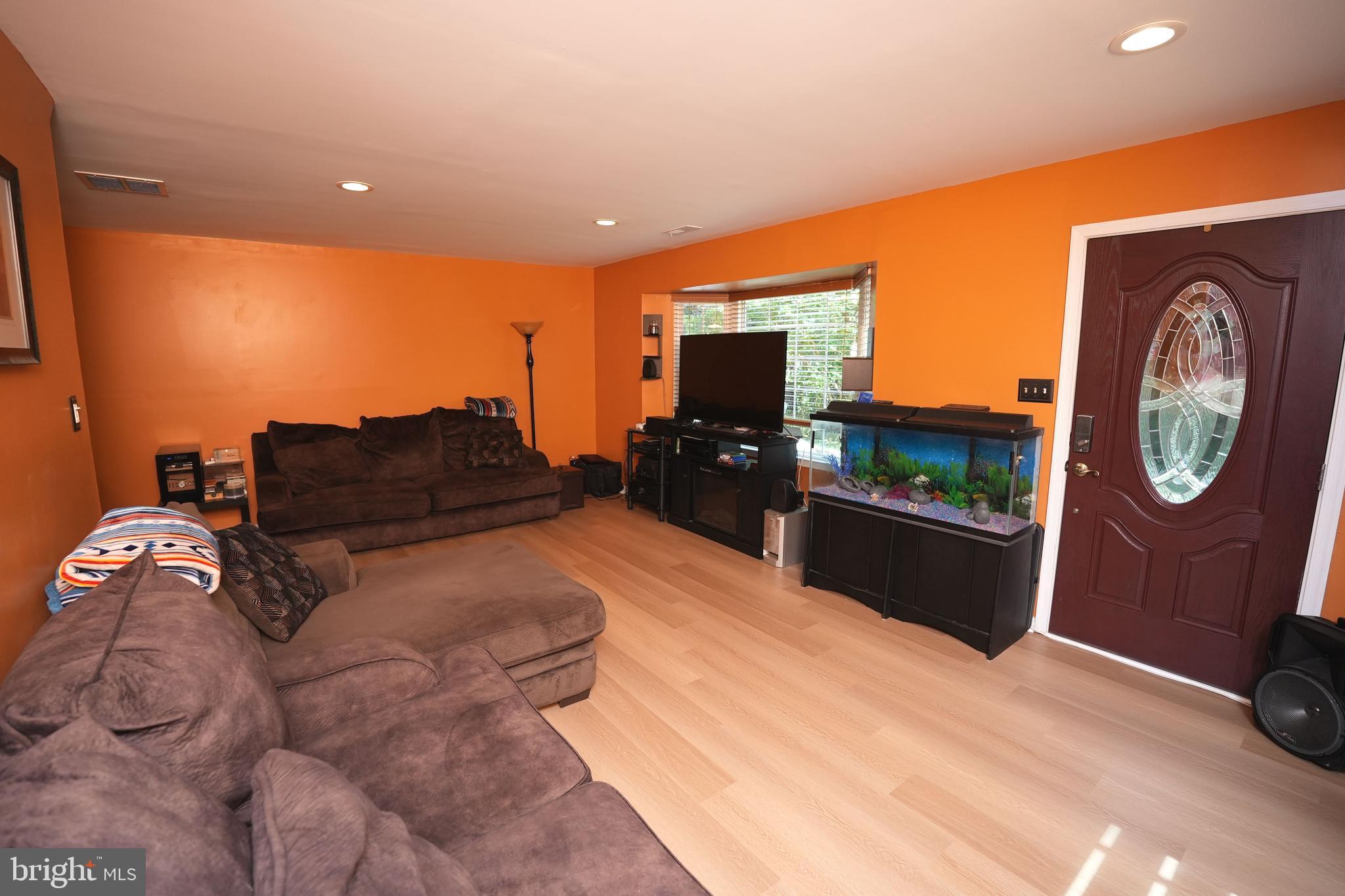 Real estate listing preview #5