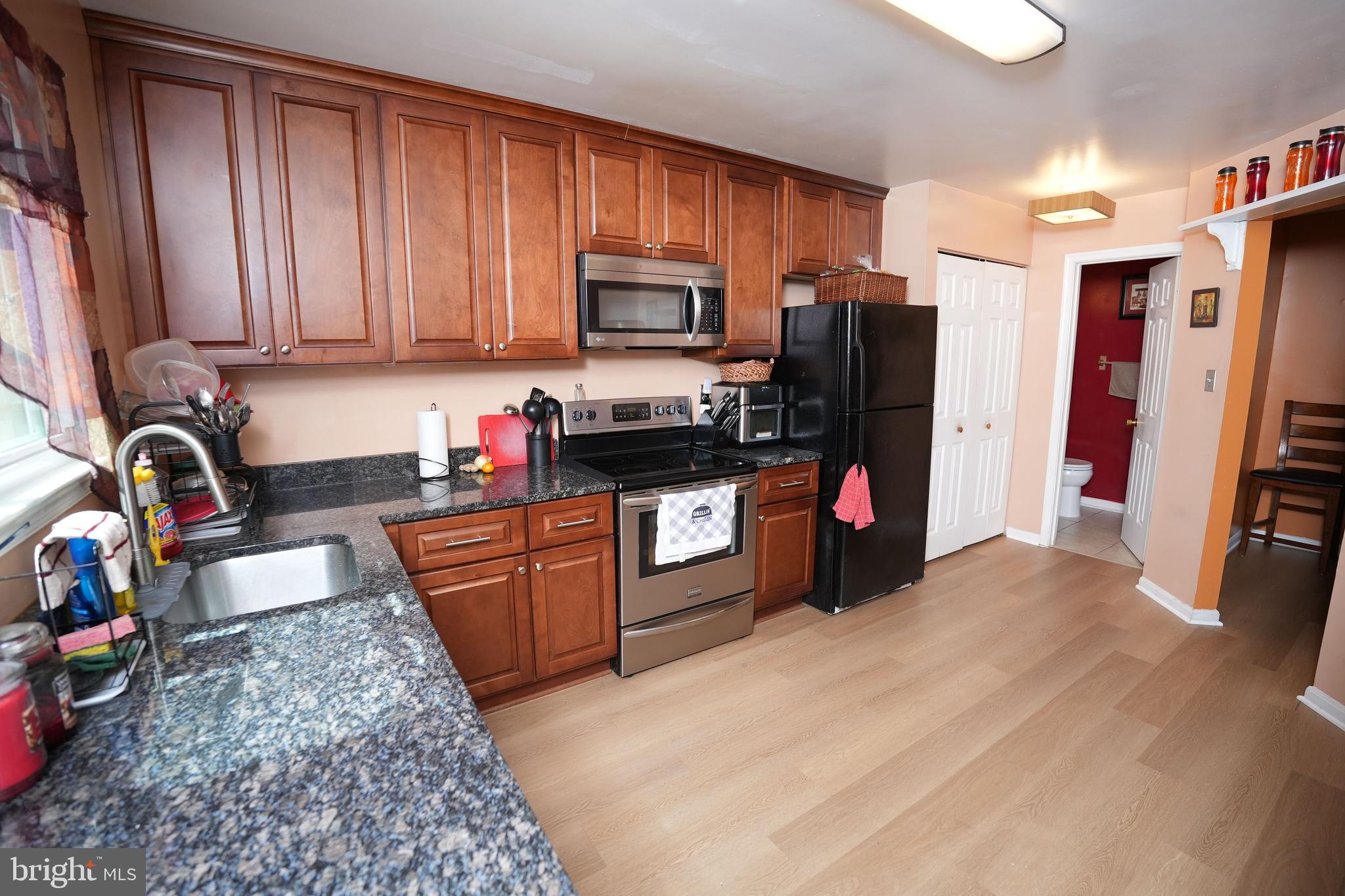 Real estate listing preview #9