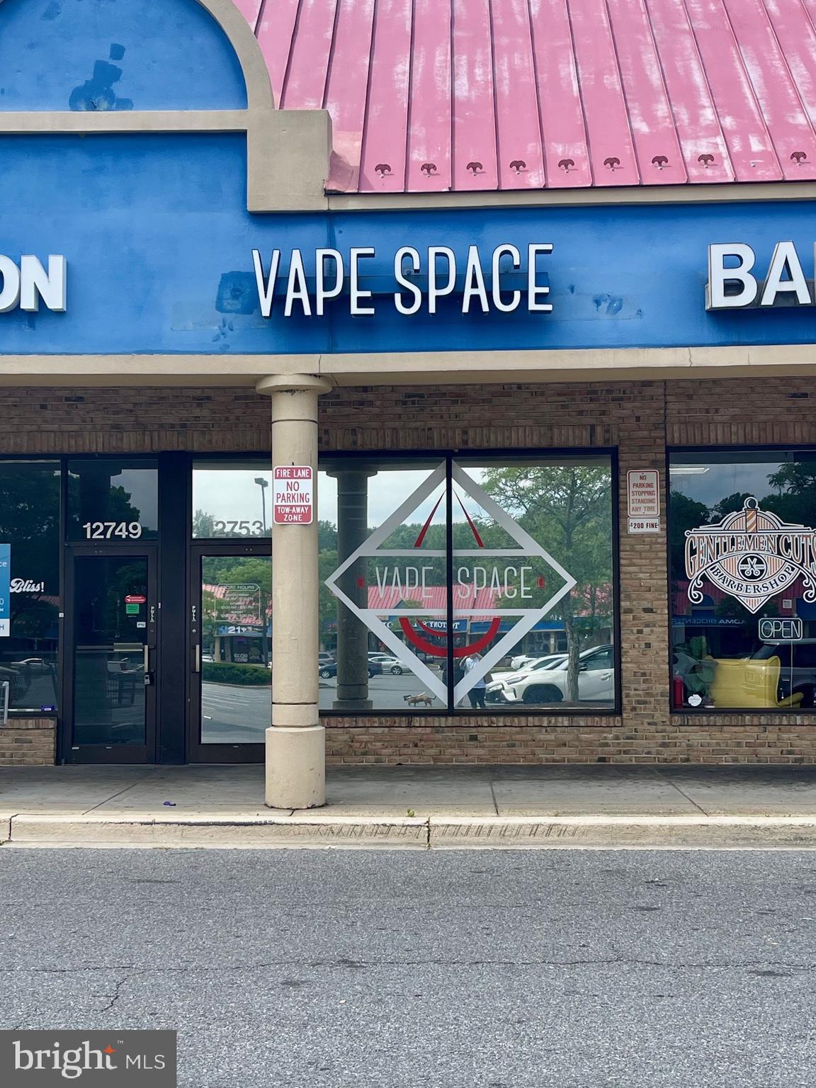 Real estate listing preview #8