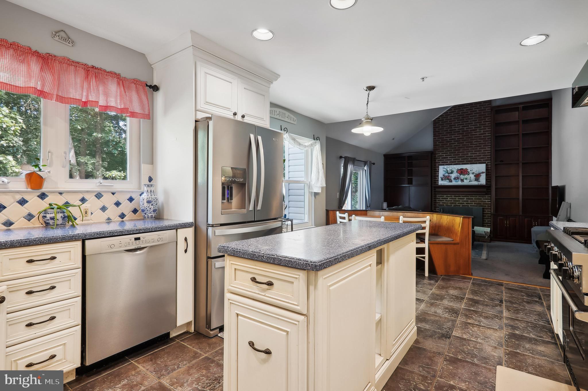 Real estate listing preview #8