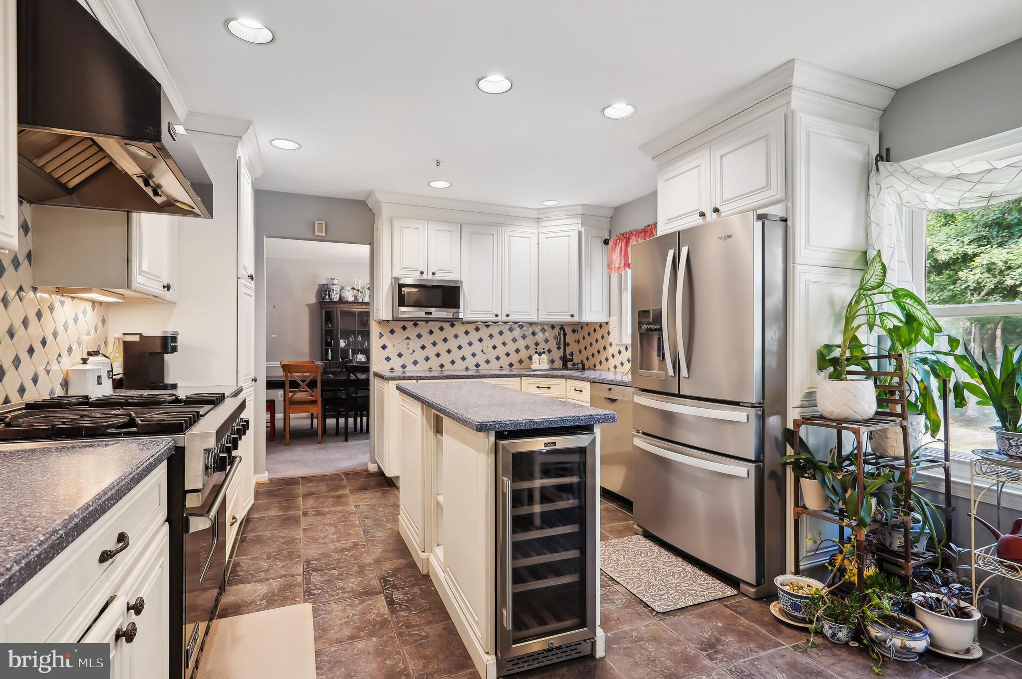 Real estate listing preview #9