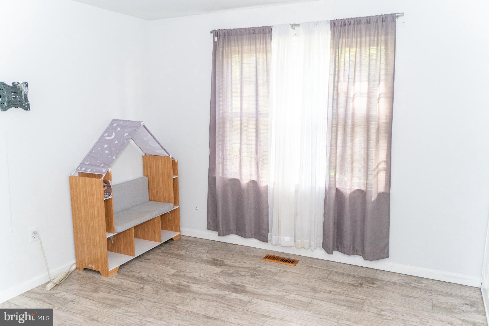 Real estate listing preview #26