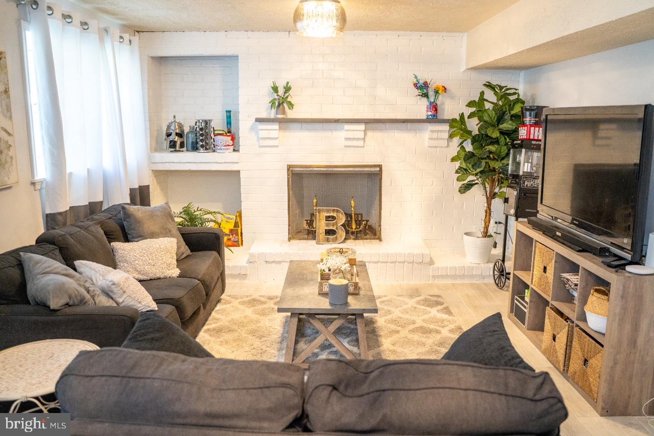 Real estate listing preview #28