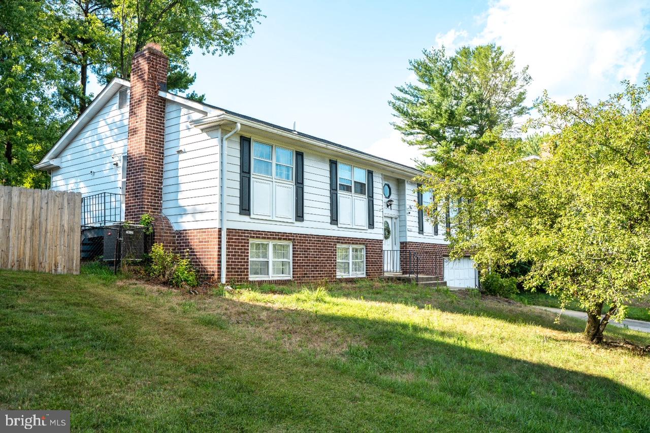 Real estate listing preview #2