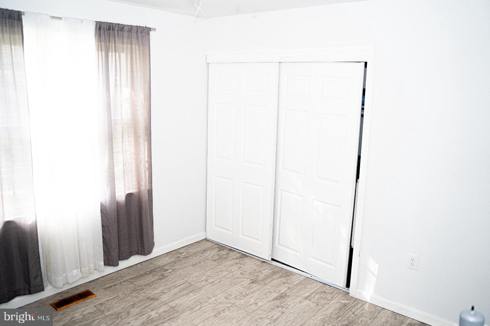 Real estate listing preview #12