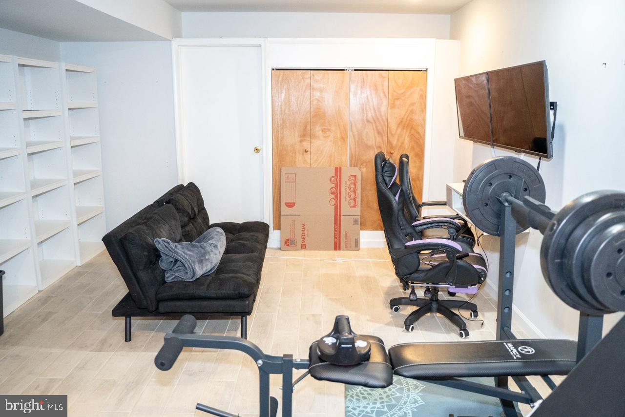 Real estate listing preview #17