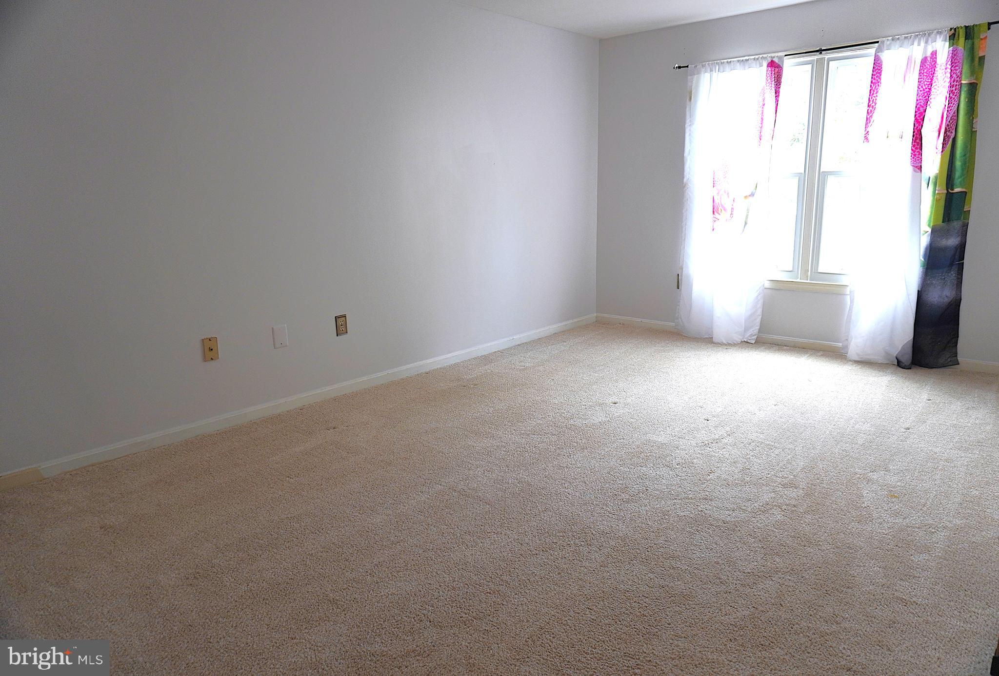 Real estate listing preview #14